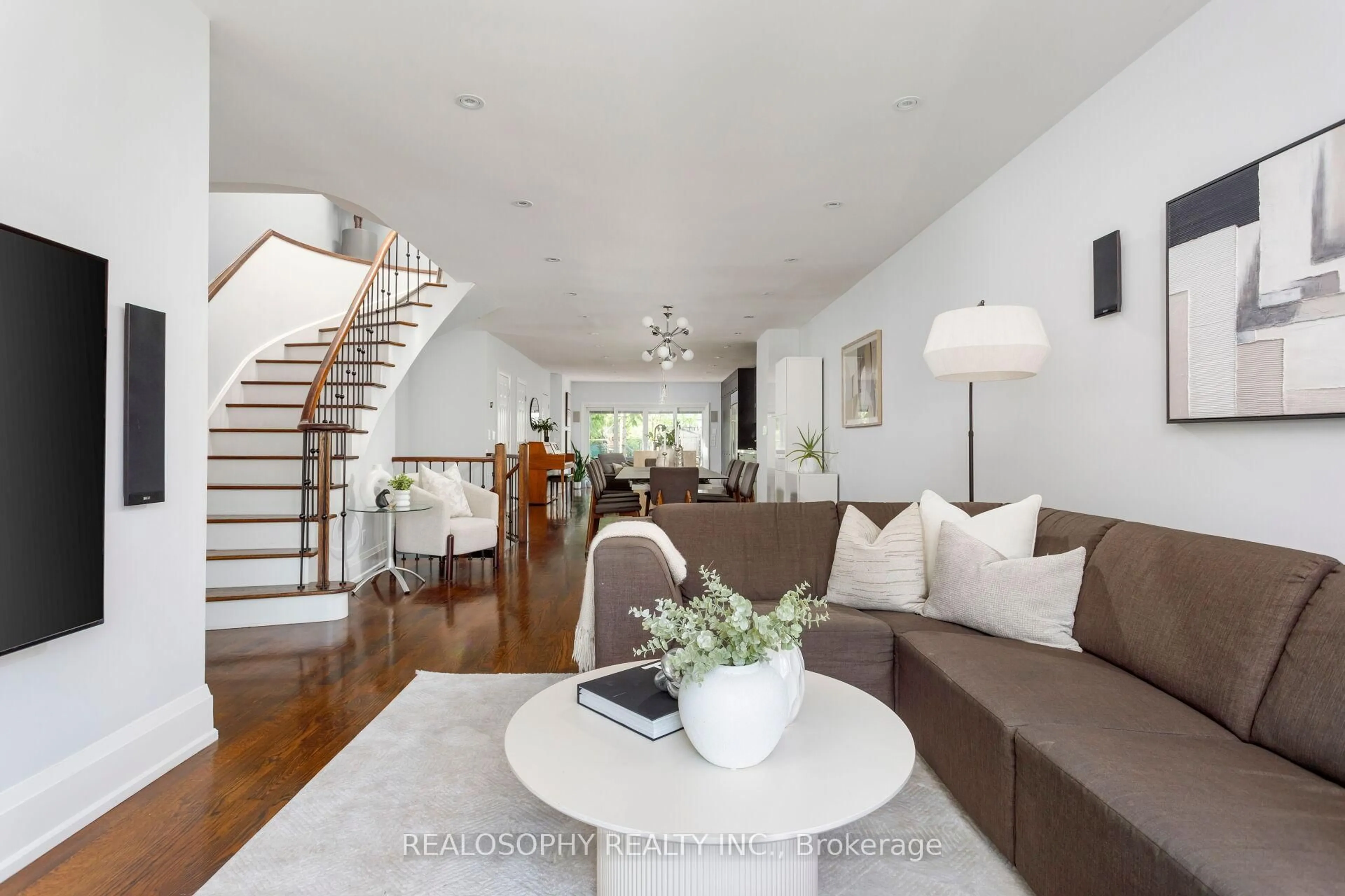 Living room with furniture, unknown for 432 Merton St, Toronto Ontario M4S 1B3