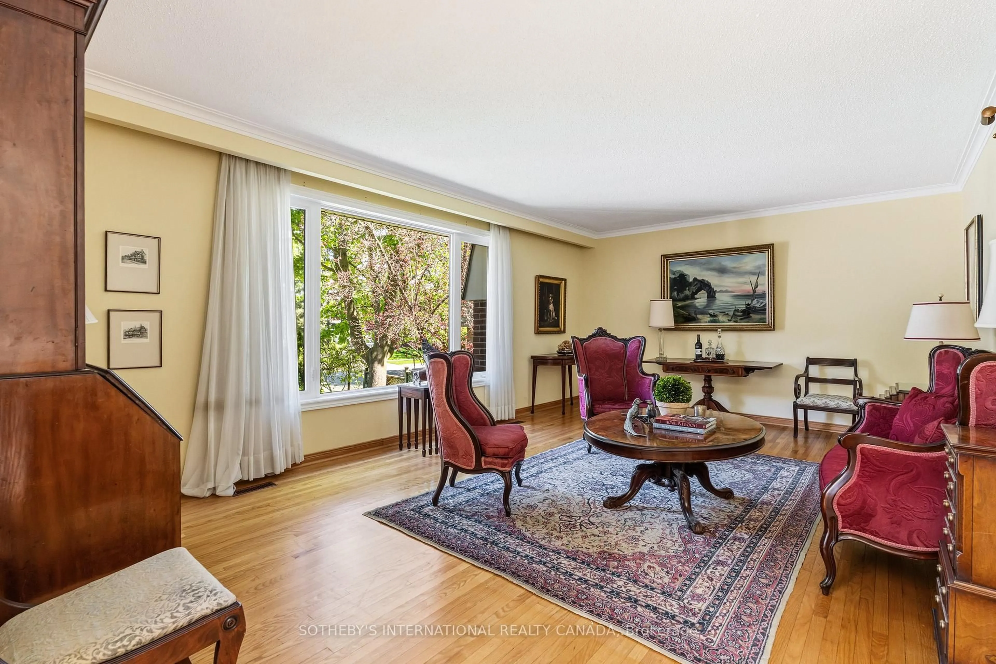 Living room with furniture, unknown for 29 Leacock Cres, Toronto Ontario M3B 1N8