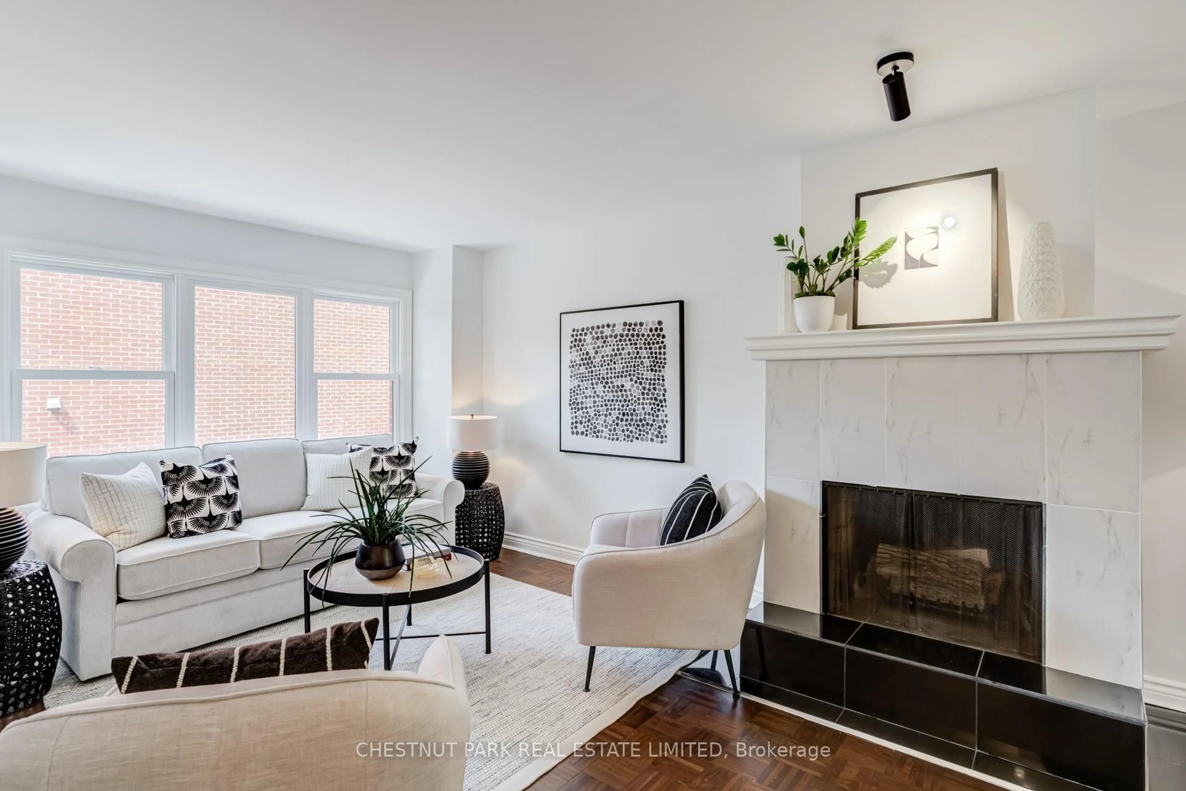 Living room with furniture, unknown for 41 Spruce St #9, Toronto Ontario M5A 2H8