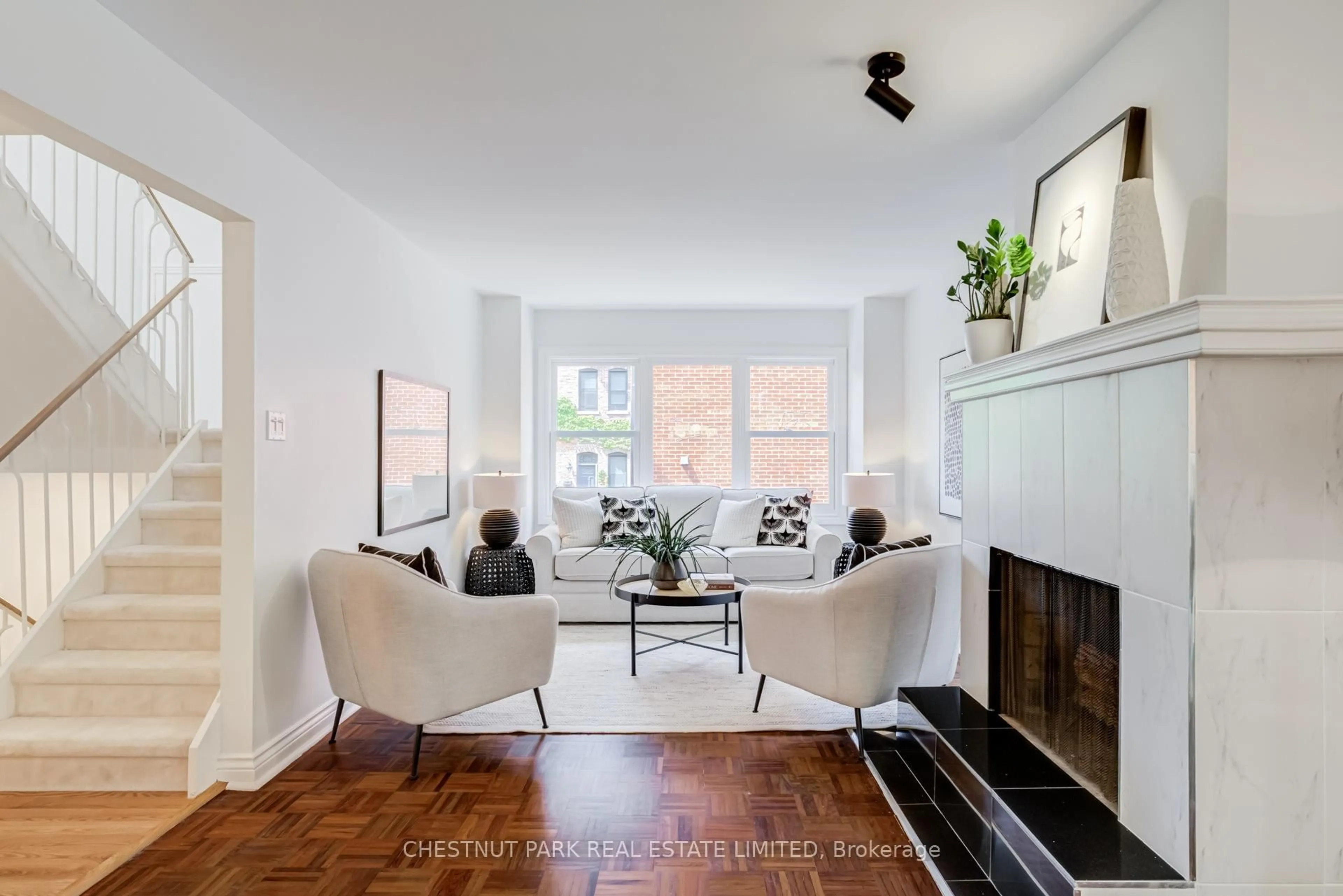 Living room with furniture, unknown for 41 Spruce St #9, Toronto Ontario M5A 2H8