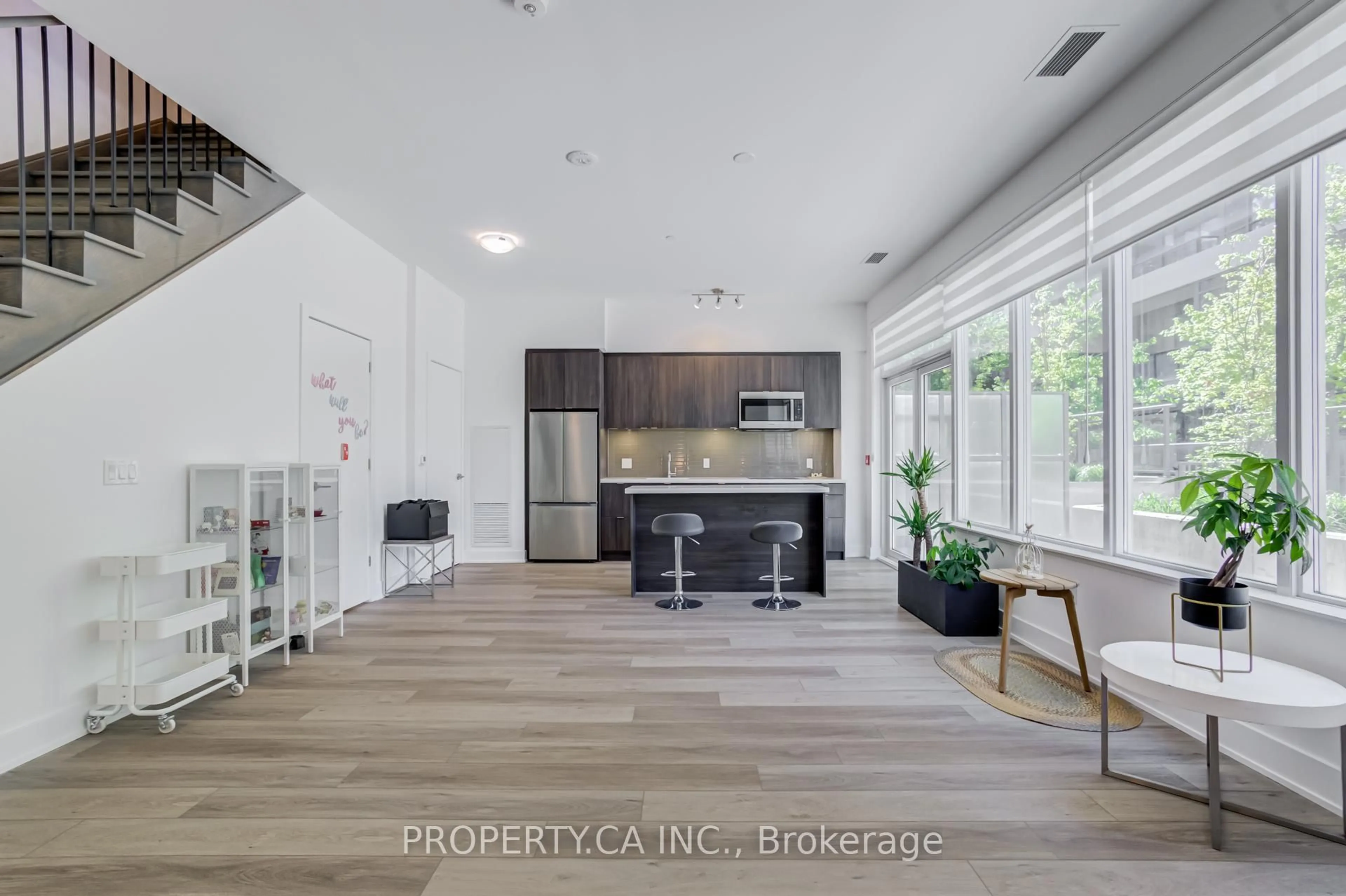 Open concept kitchen, unknown for 2 Teagarden Crt #102, Toronto Ontario M2N 0L6