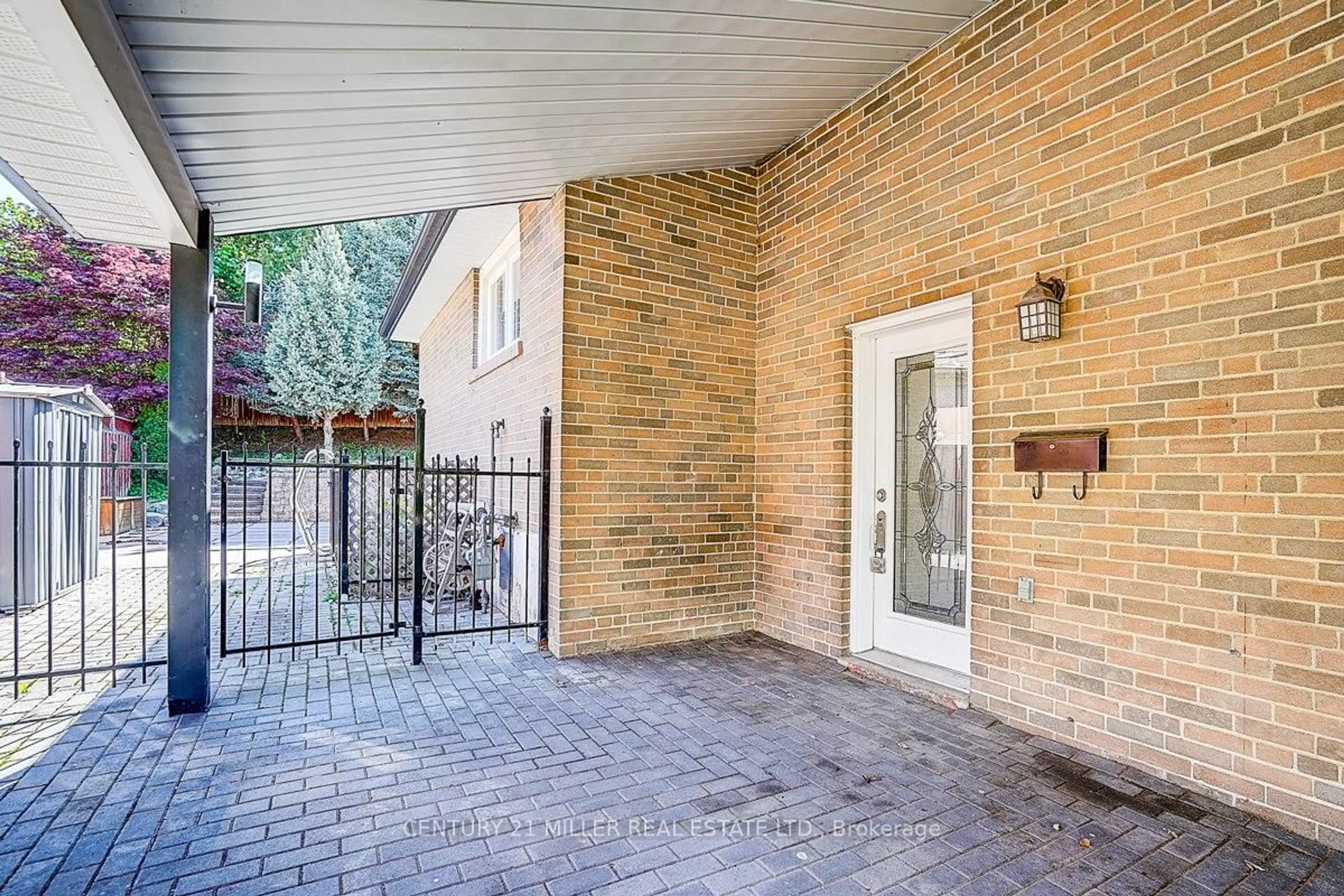 Unknown for 37 DALLINGTON Dr, Toronto Ontario M2J 2G4