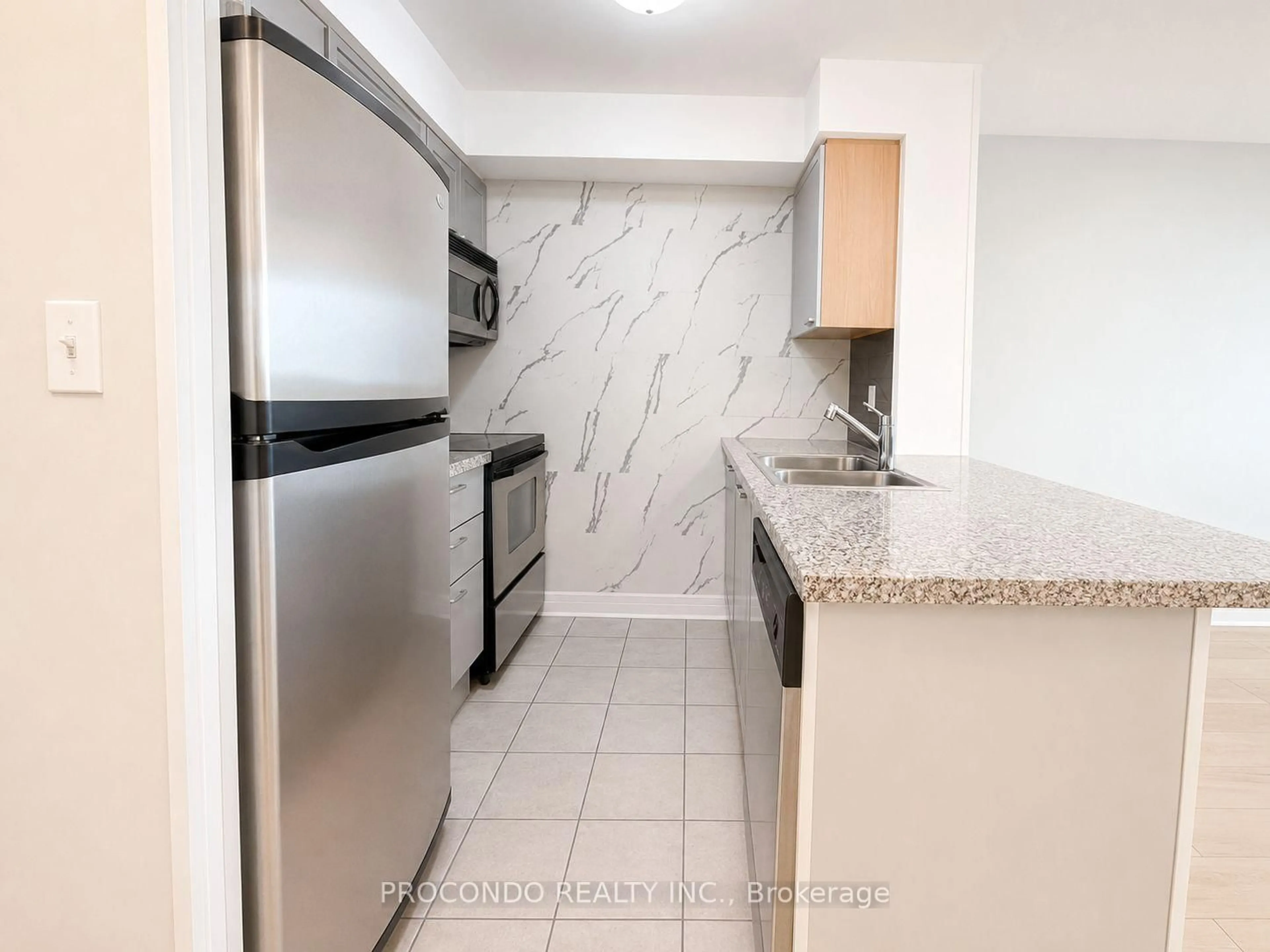 Standard kitchen, ceramic/tile floor for 18 Harrison Garden Blvd #509, Toronto Ontario M2N 7J7