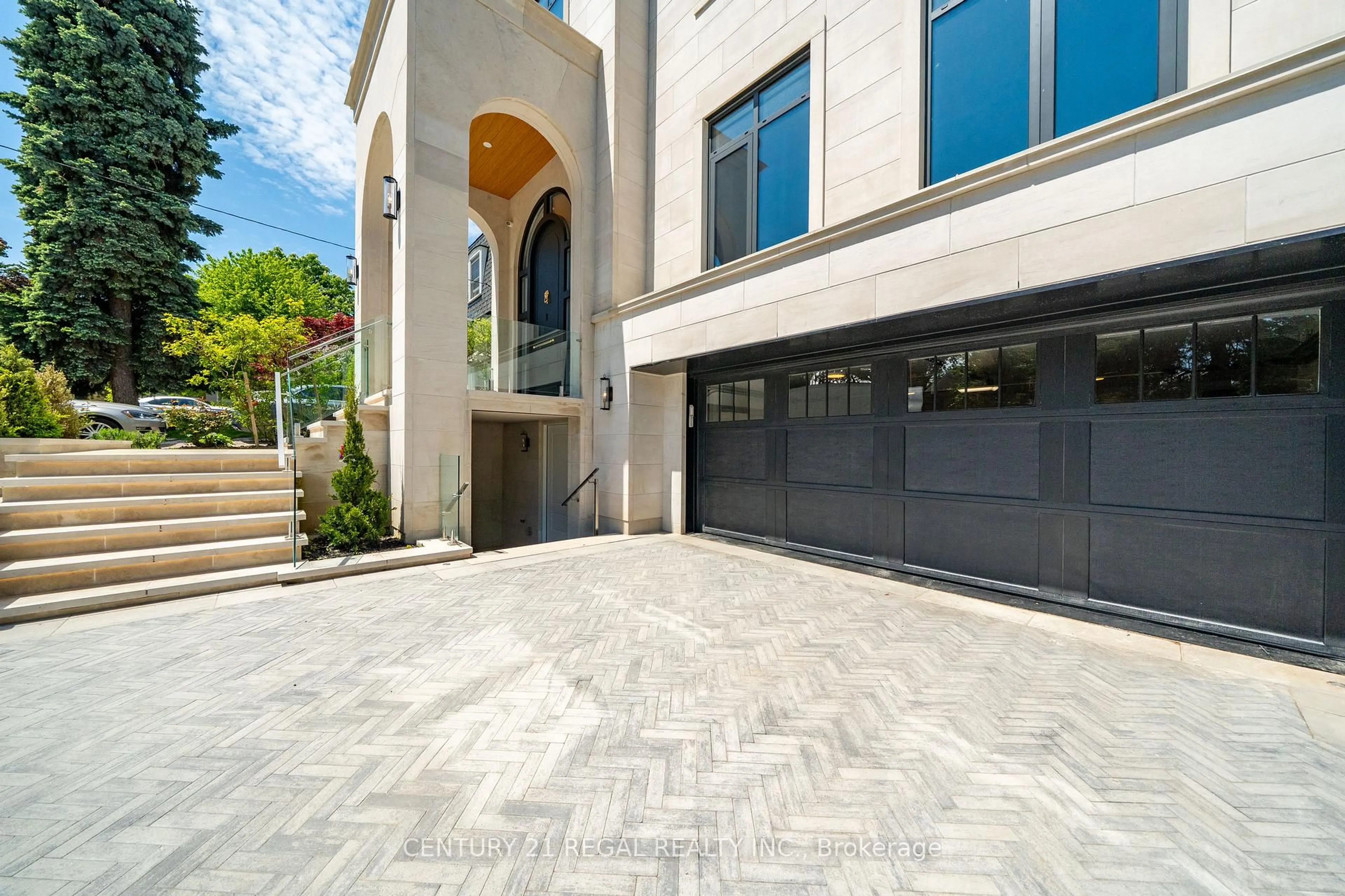 Unknown for 43 Wanless Cres, Toronto Ontario M4N 3B6