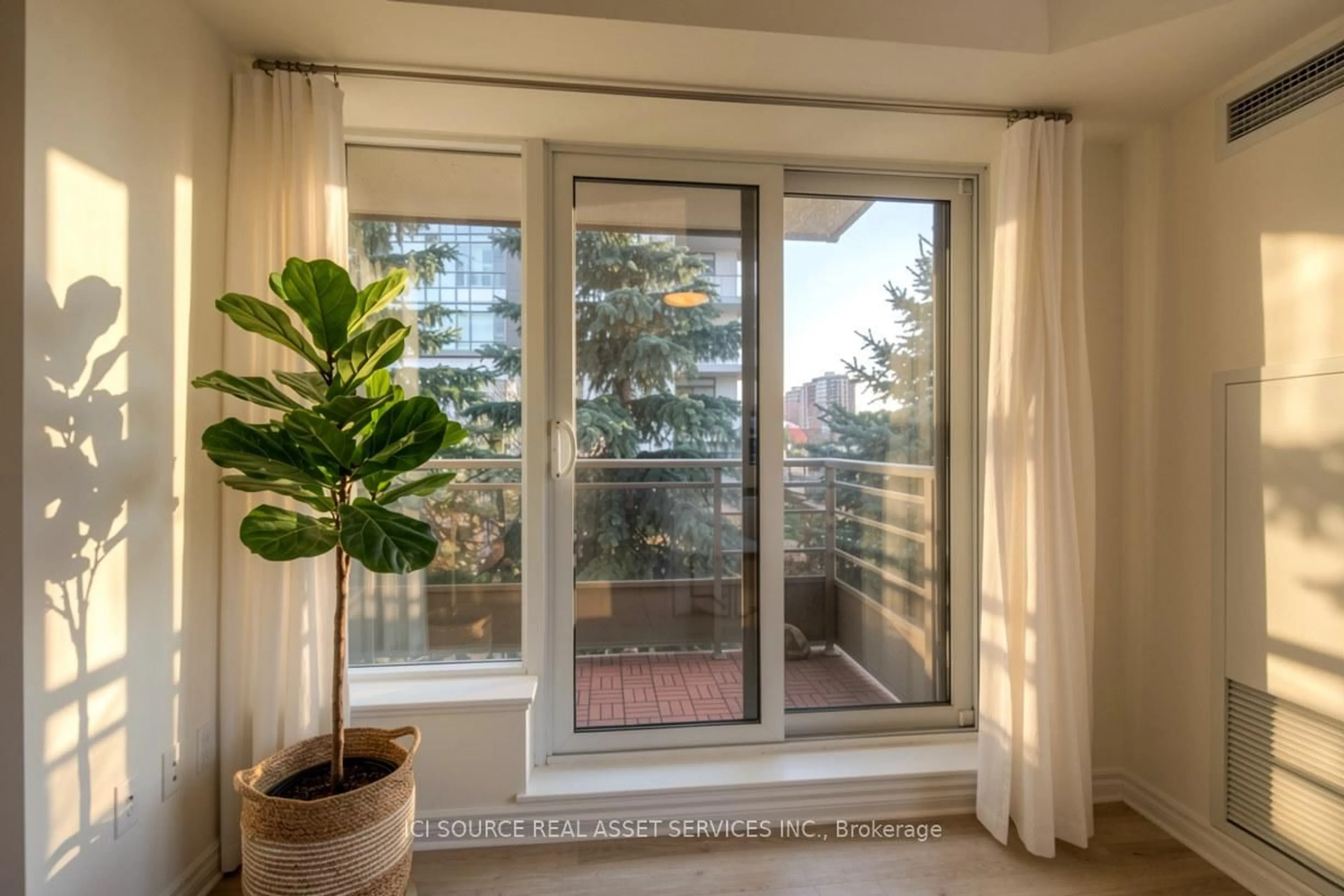 Balcony in the apartment, unknown for 19 Barberry Pl #203, Toronto Ontario M2K 3E3