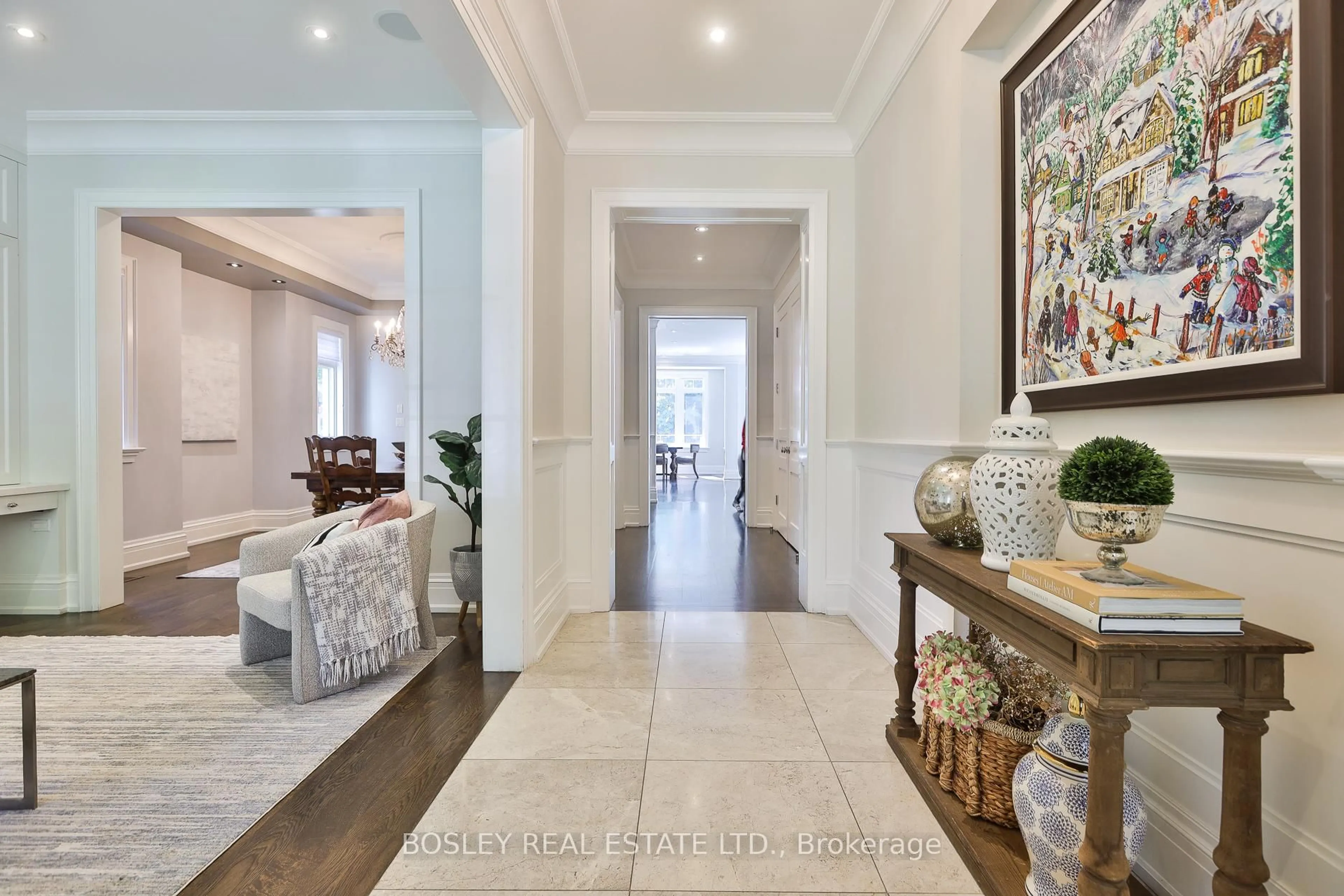 Indoor entryway for 52 Killdeer Cres, Toronto Ontario M4G 2W8