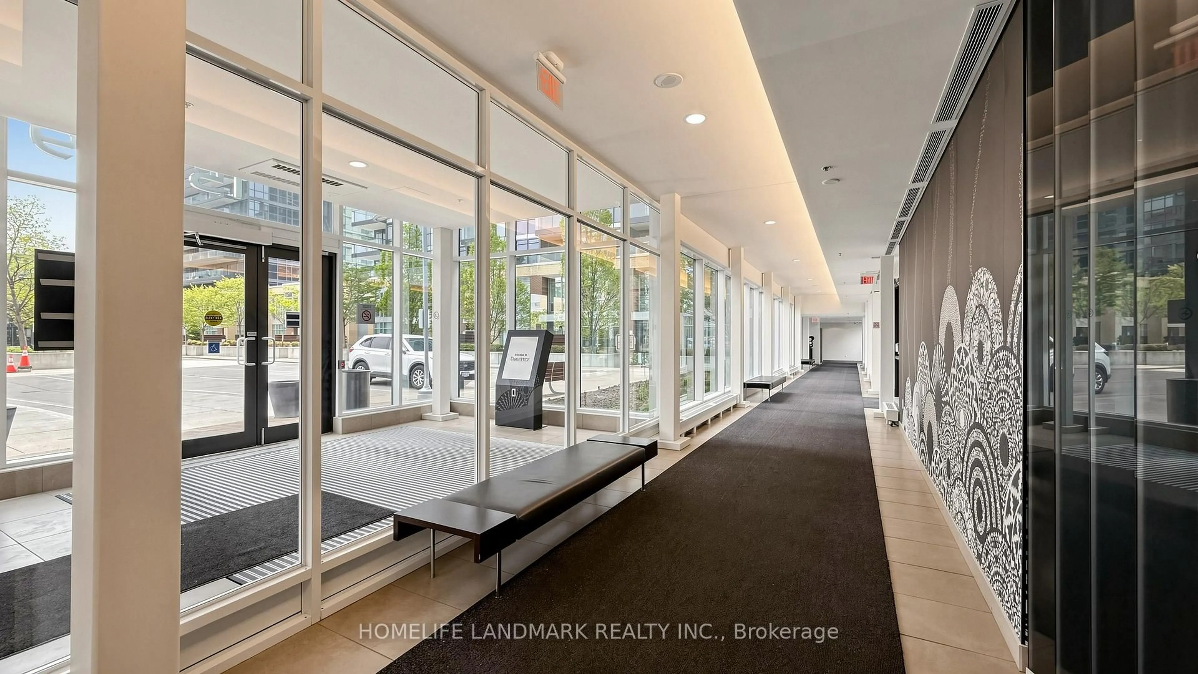 Indoor foyer for 19 Singer Crt #1509B, Toronto Ontario M2K 0B2