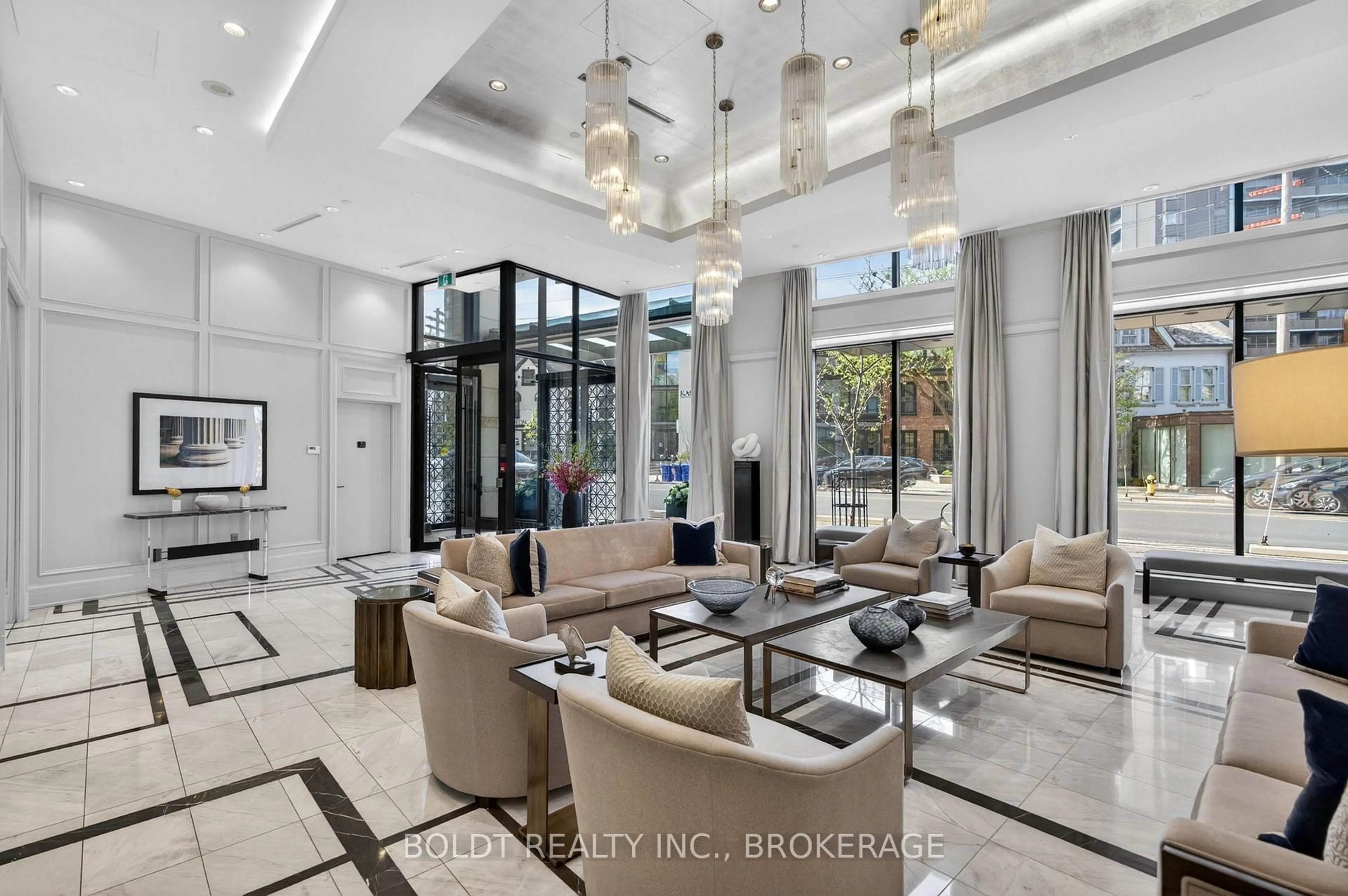 Lobby for 181 Davenport Rd #702, Toronto Ontario M5R 1J1
