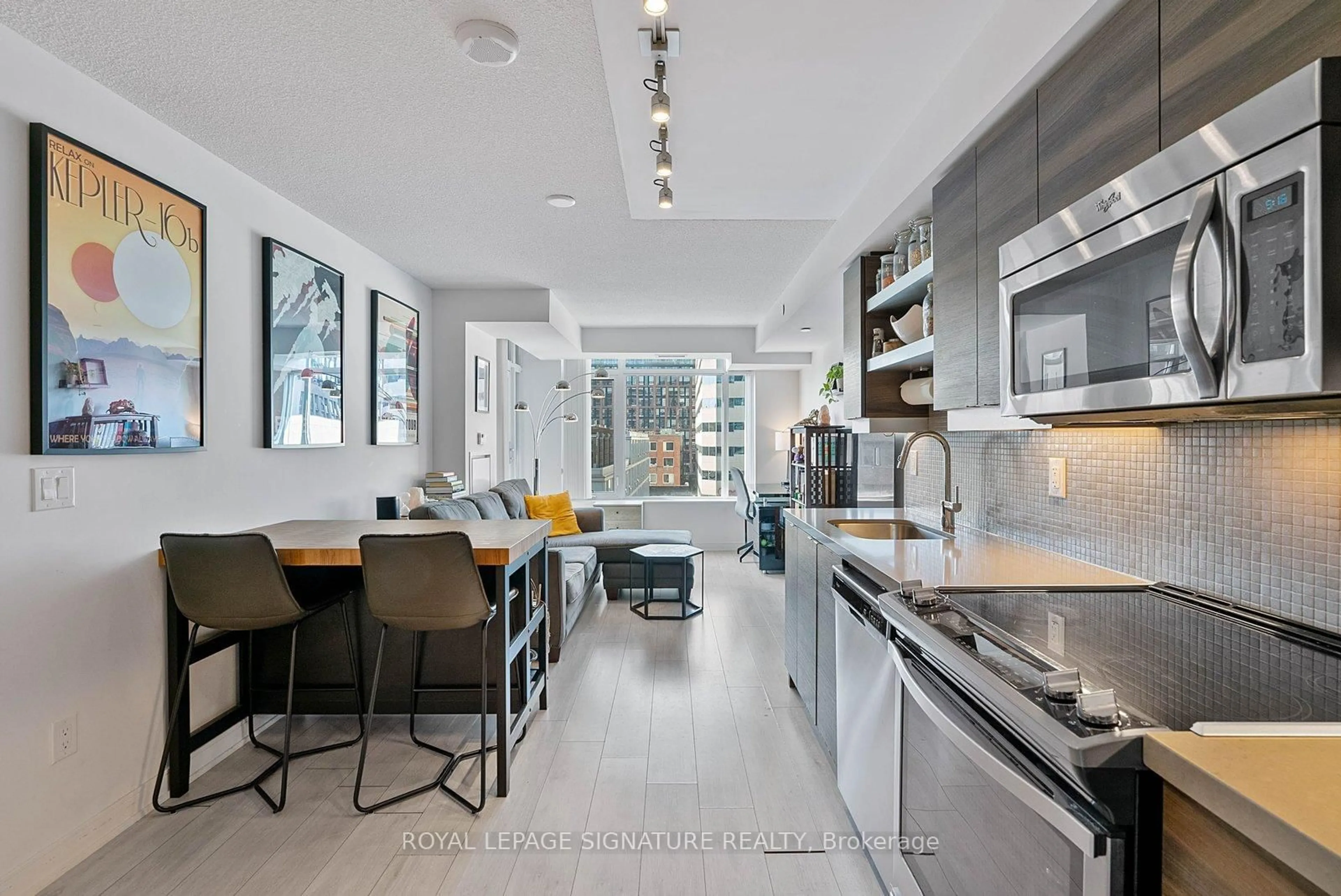 Contemporary kitchen, ceramic/tile floor for 525 Adelaide St #710, Toronto Ontario M5V 1T6