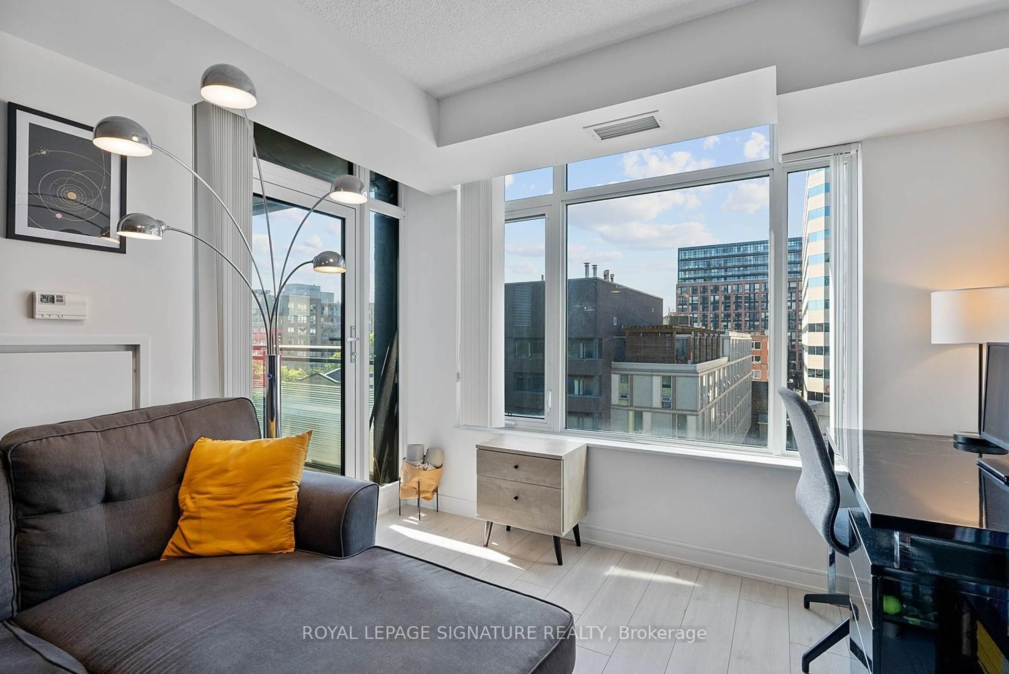 Living room with furniture, unknown for 525 Adelaide St #710, Toronto Ontario M5V 1T6
