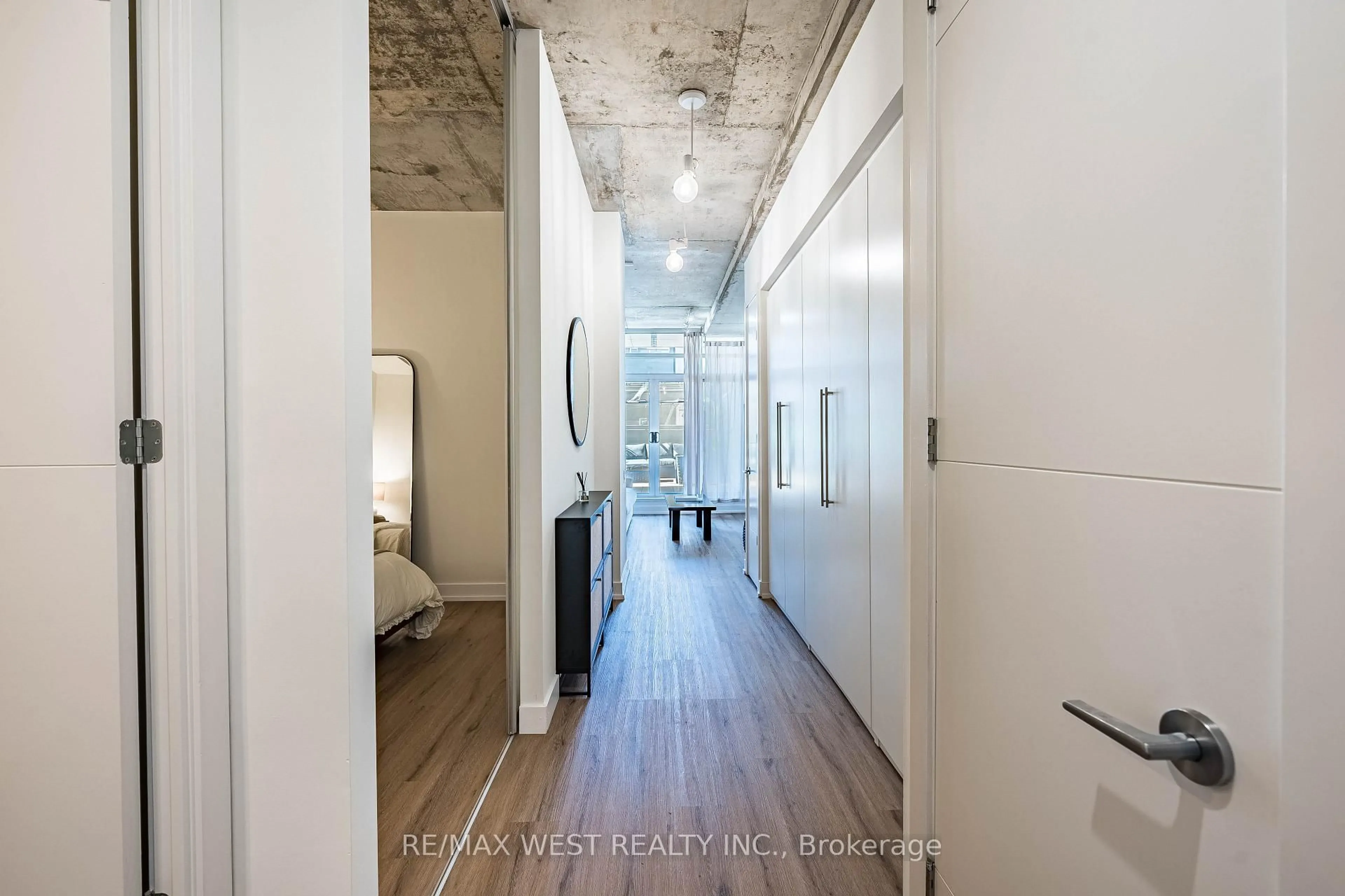 Indoor entryway for 66 Portland St #212, Toronto Ontario M5V 2M6