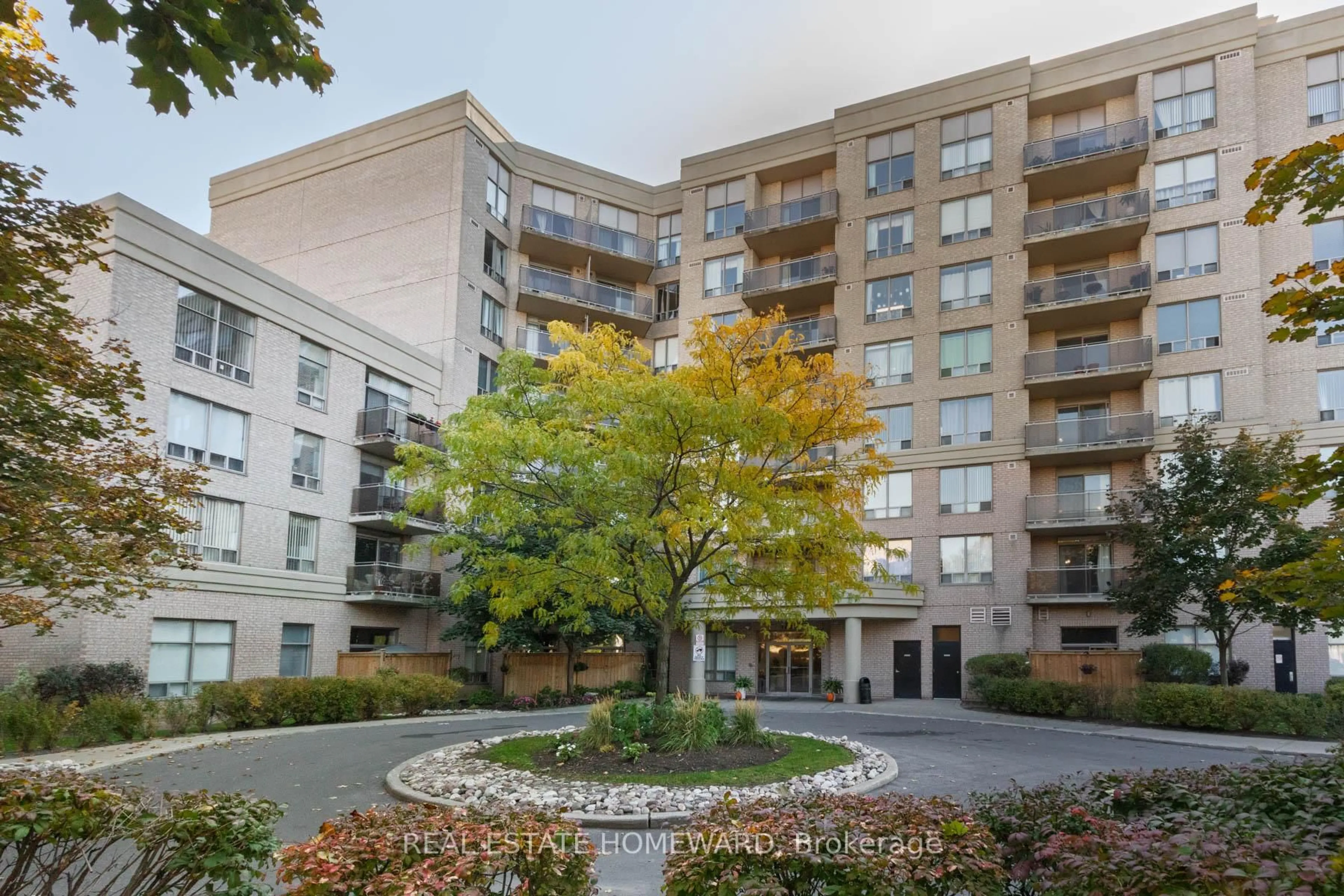 Patio, unknown for 1730 Eglinton Ave #201, Toronto Ontario M4A 2X9