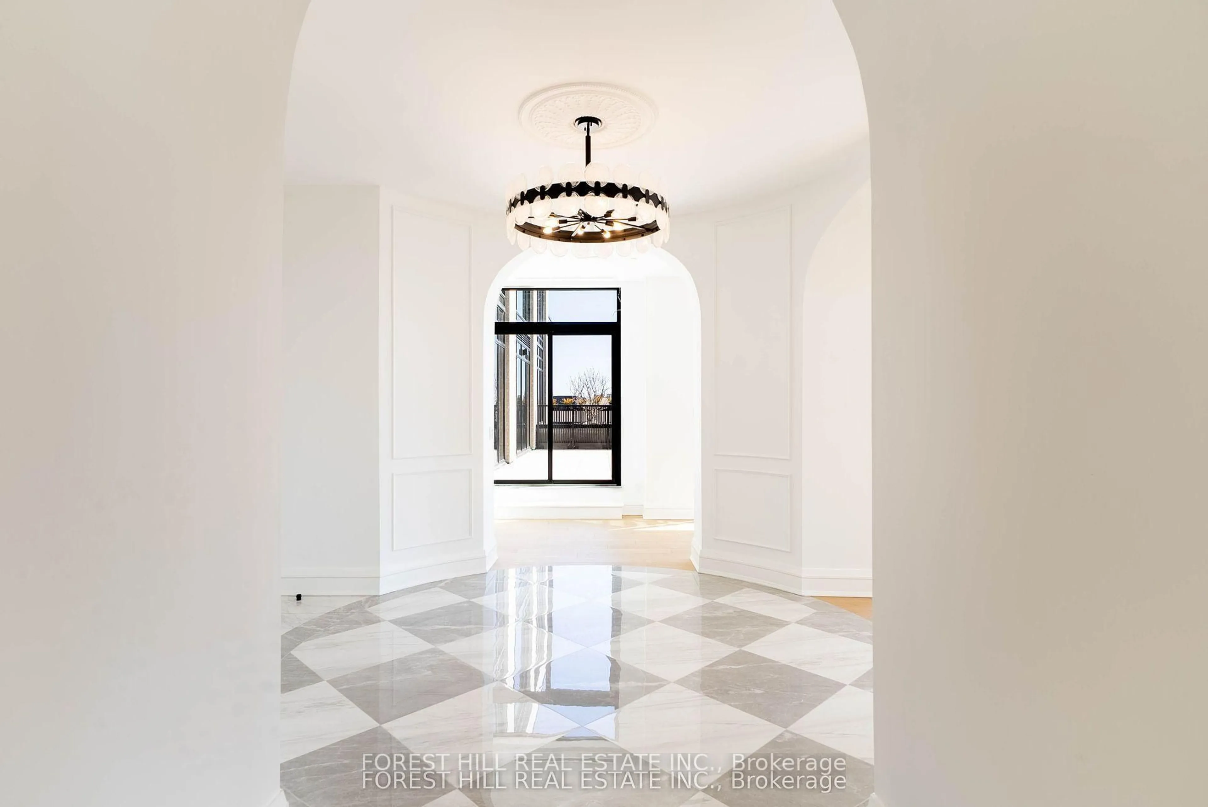 Indoor foyer for 2010 Bathurst St #6A, Toronto Ontario M5P 0A8