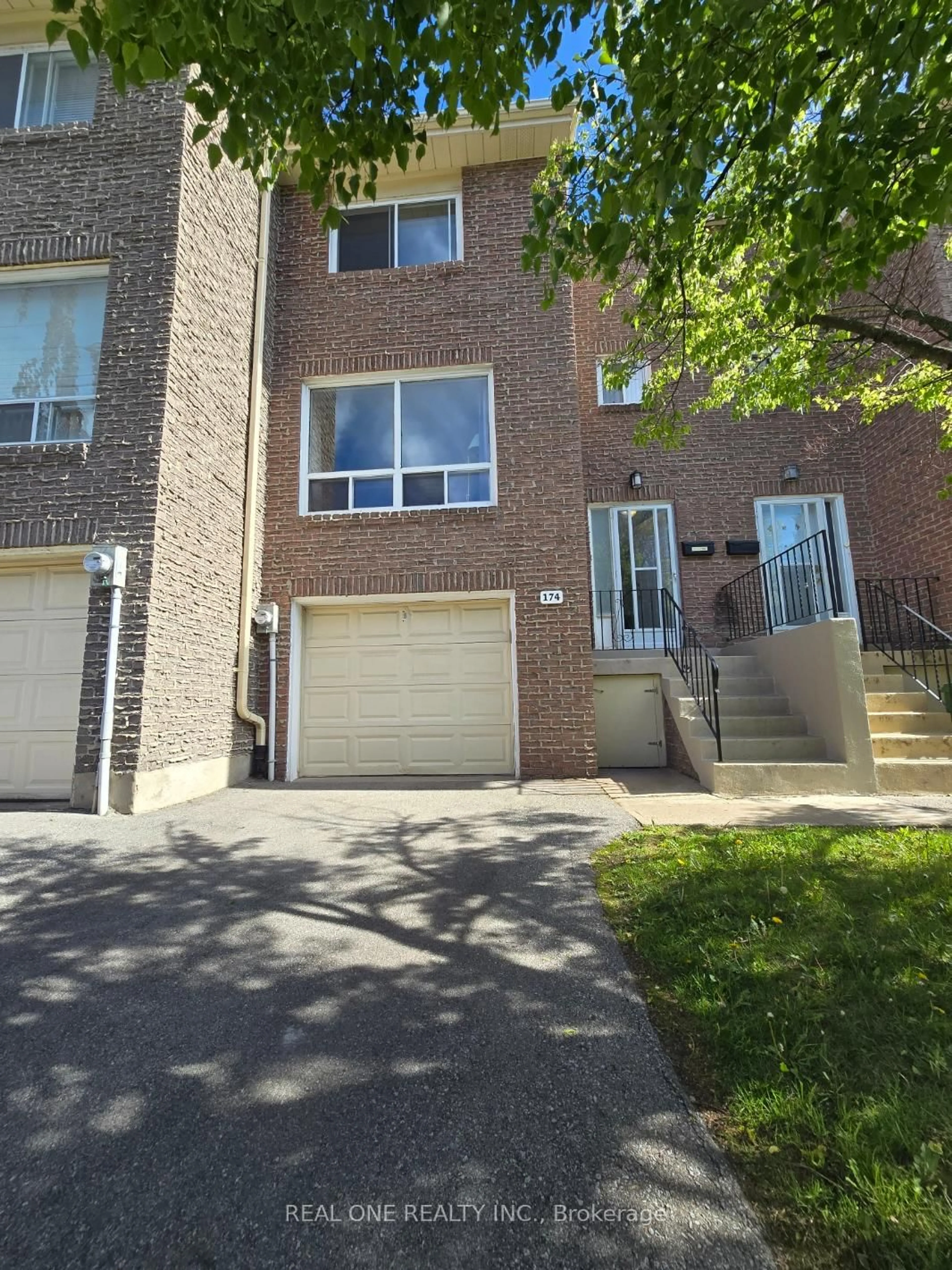 Home with brick exterior material, street for 174 Rusty Crestway, Toronto Ontario M2J 2Y6