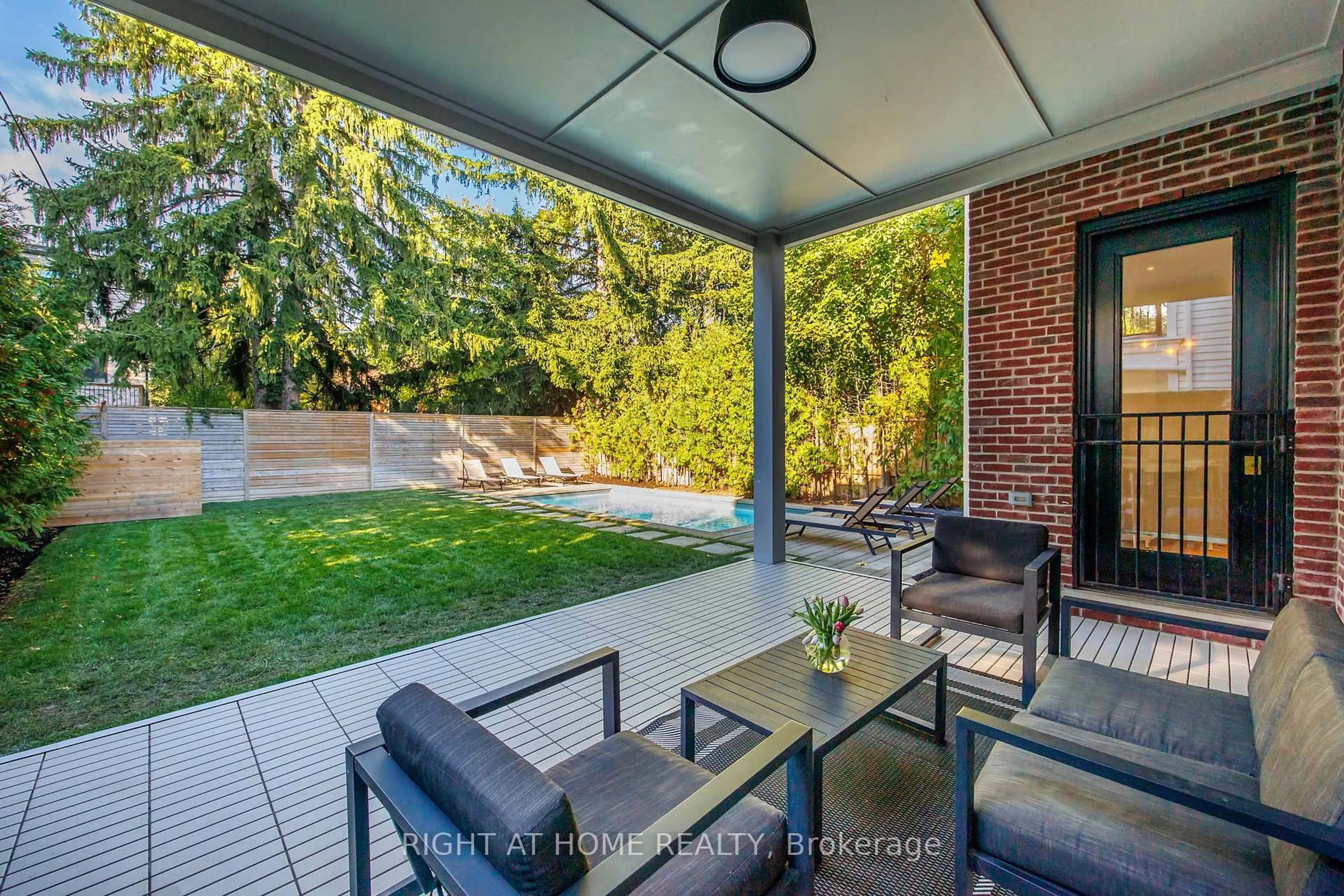 Patio, street for 442 Glengrove Ave, Toronto Ontario M5N 1X2