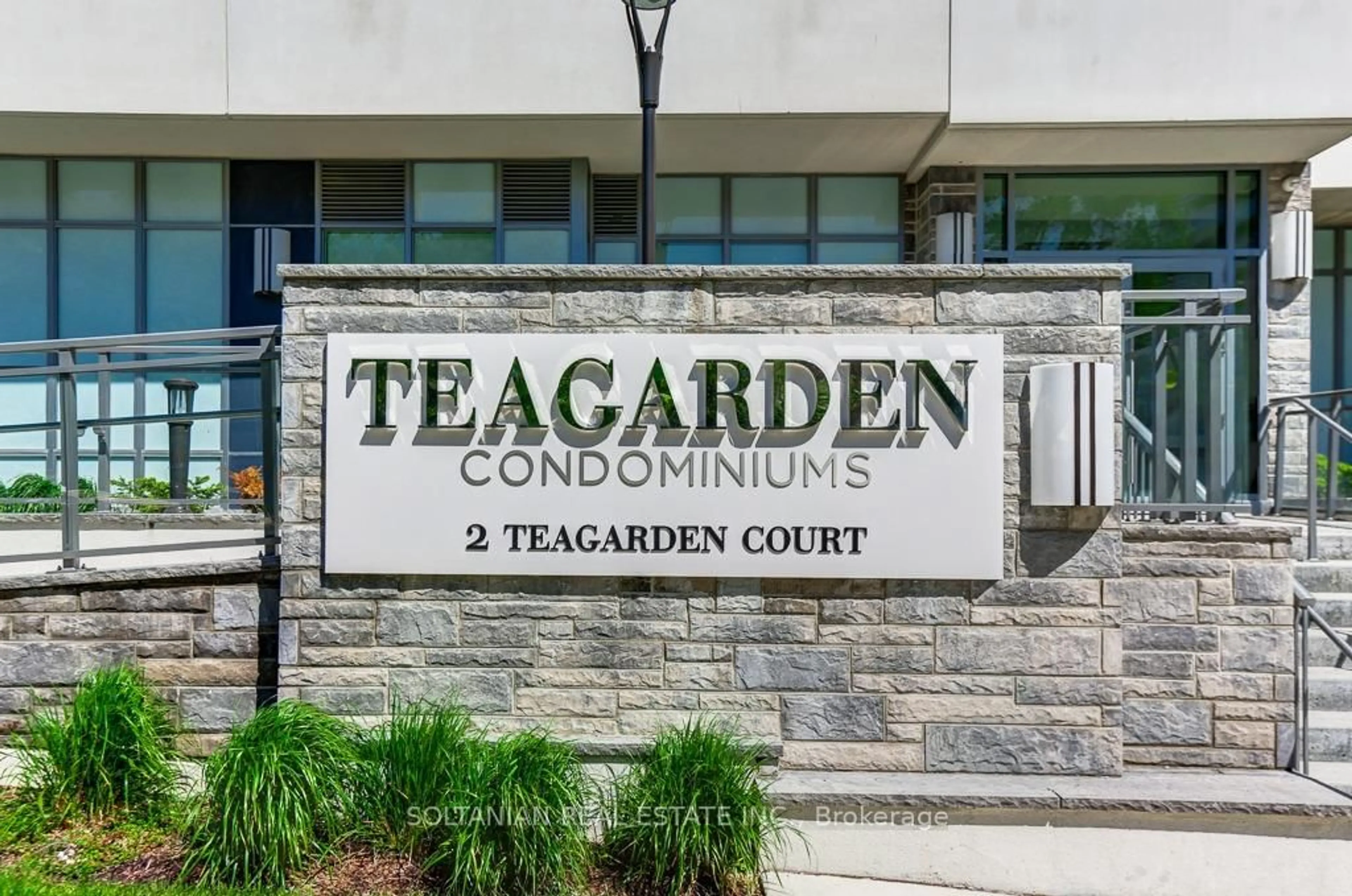 Indoor foyer for 2 Teagarden Crt #1101, Toronto Ontario M2N 0L6