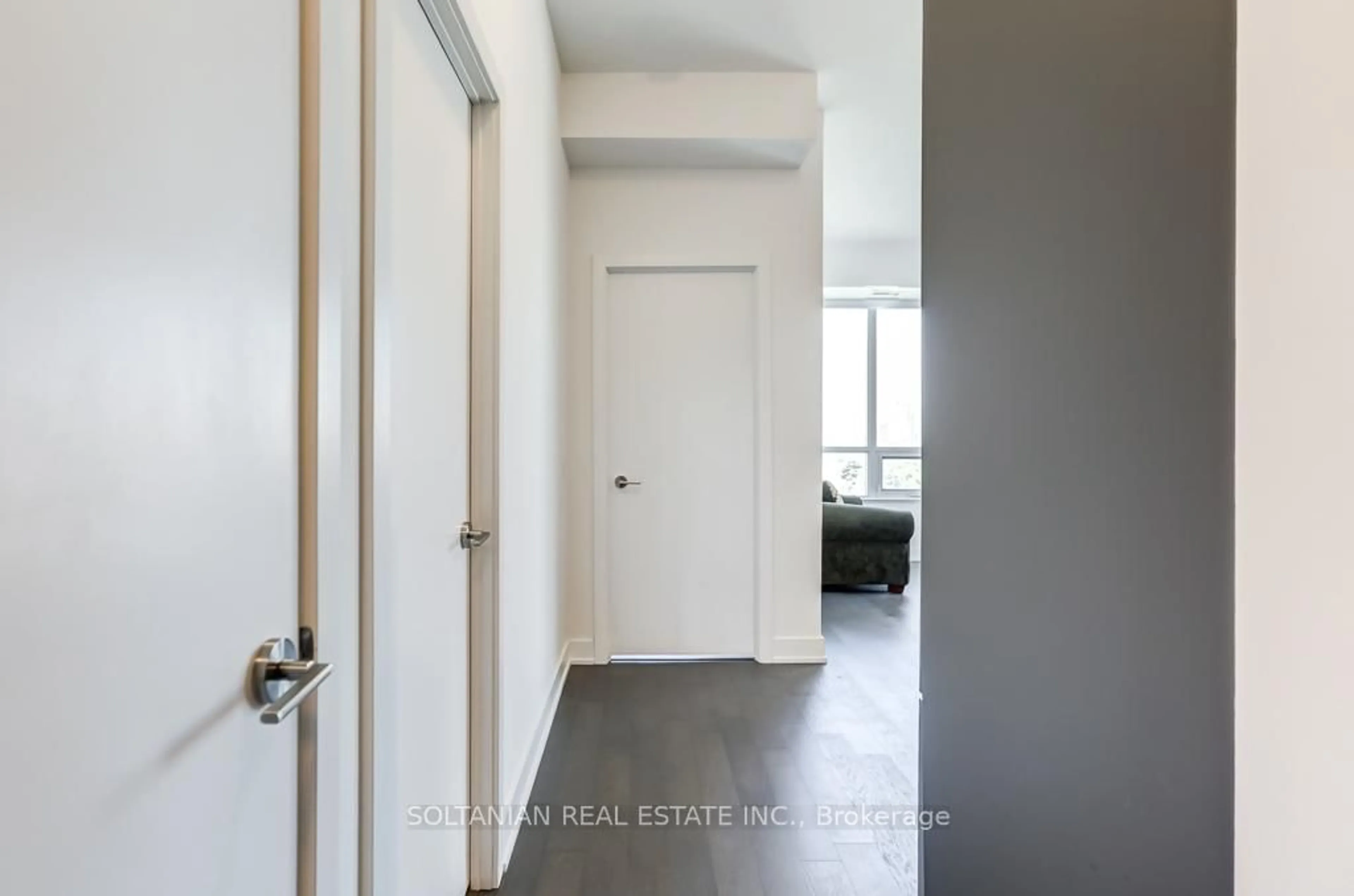 Indoor entryway for 2 Teagarden Crt #1101, Toronto Ontario M2N 0L6