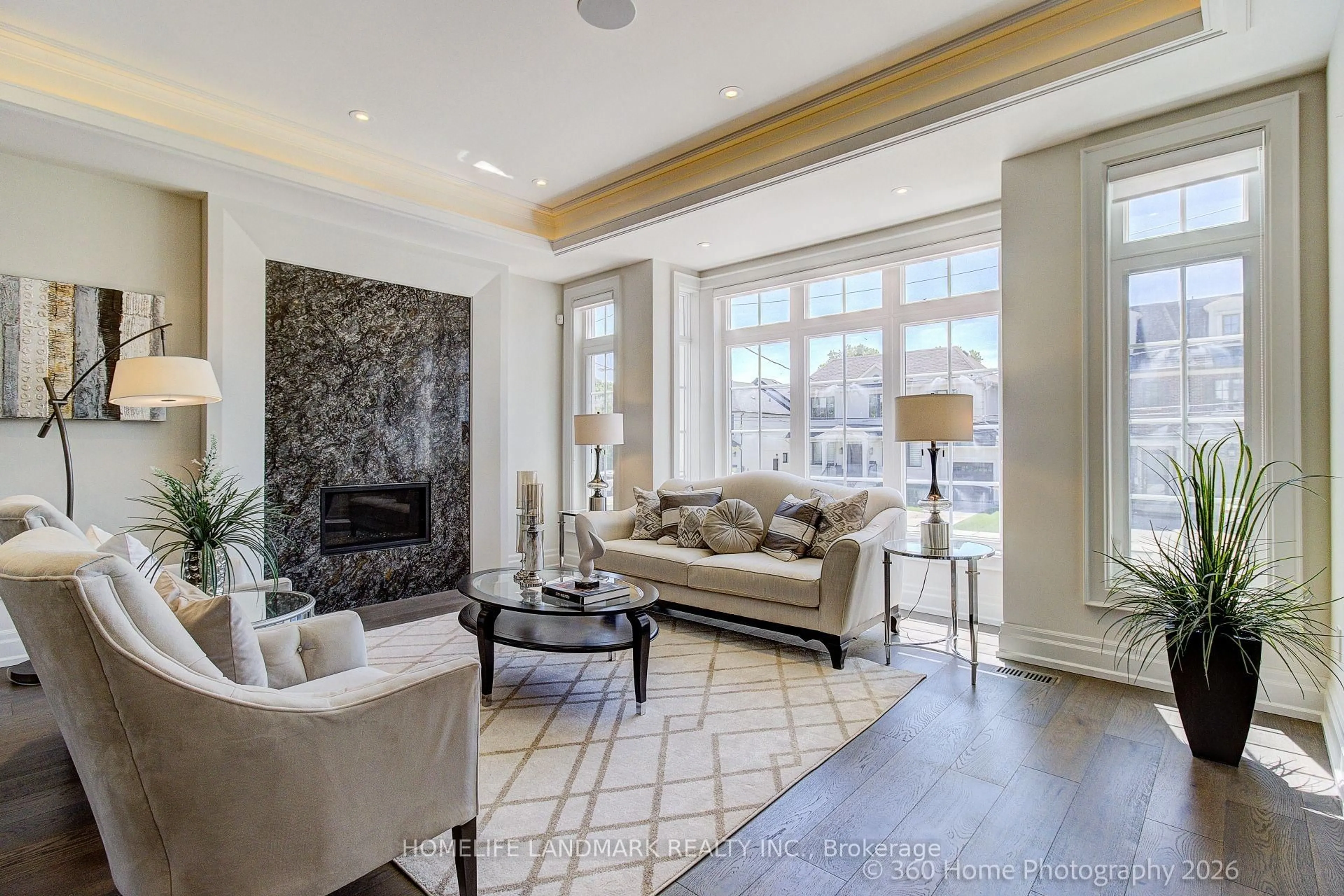 Living room with furniture, unknown for 176 Caribou Rd, Toronto Ontario M5N 2B6