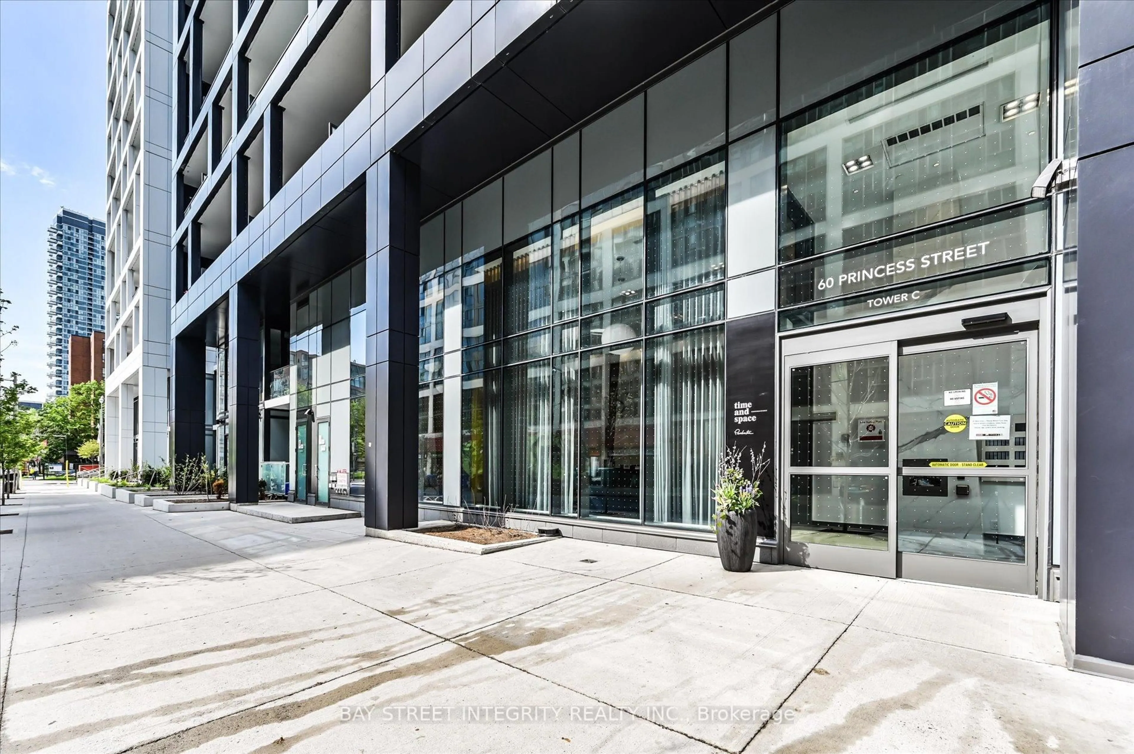 Indoor foyer for 60 Princess St #516, Toronto Ontario M5A 2C7