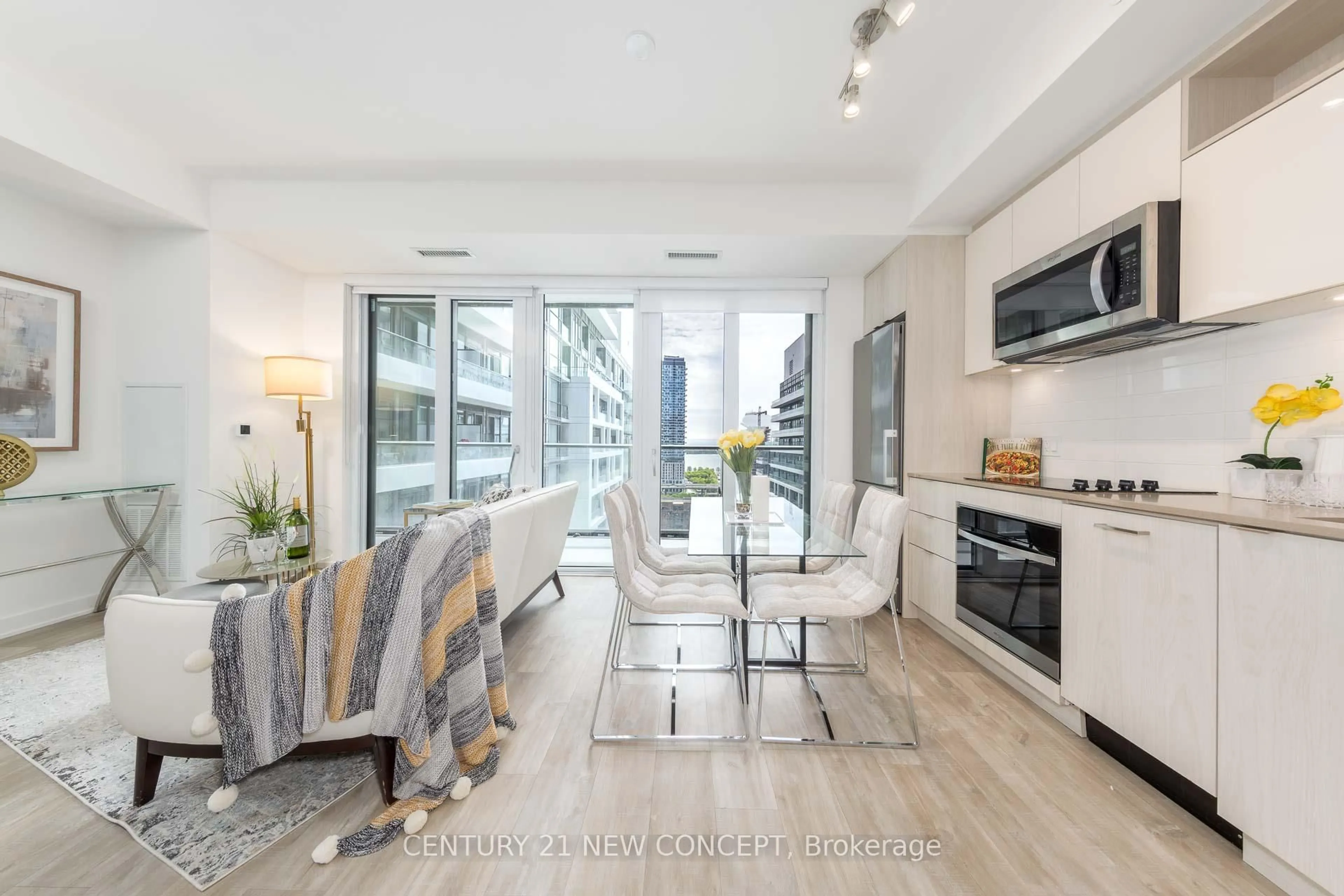 Open concept kitchen, unknown for 135 Lower Sherbourne St #1631, Toronto Ontario M5A 1Y4