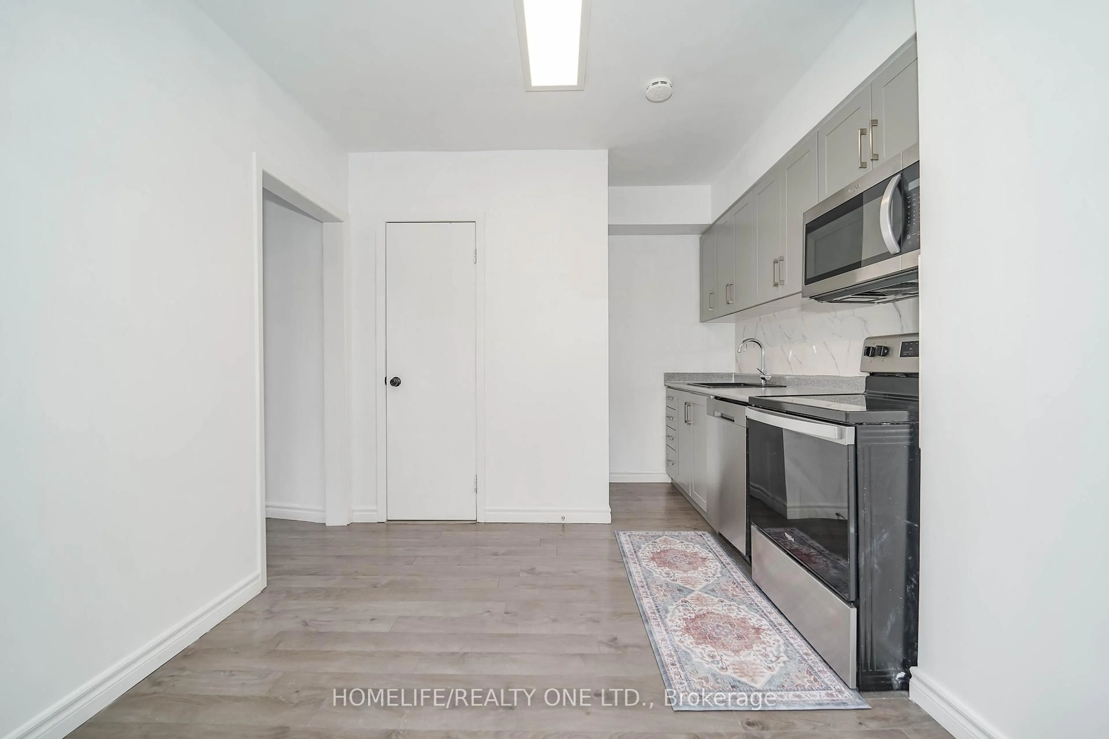 Standard kitchen, unknown for 104 Benson Ave, Toronto Ontario M6G 2J1