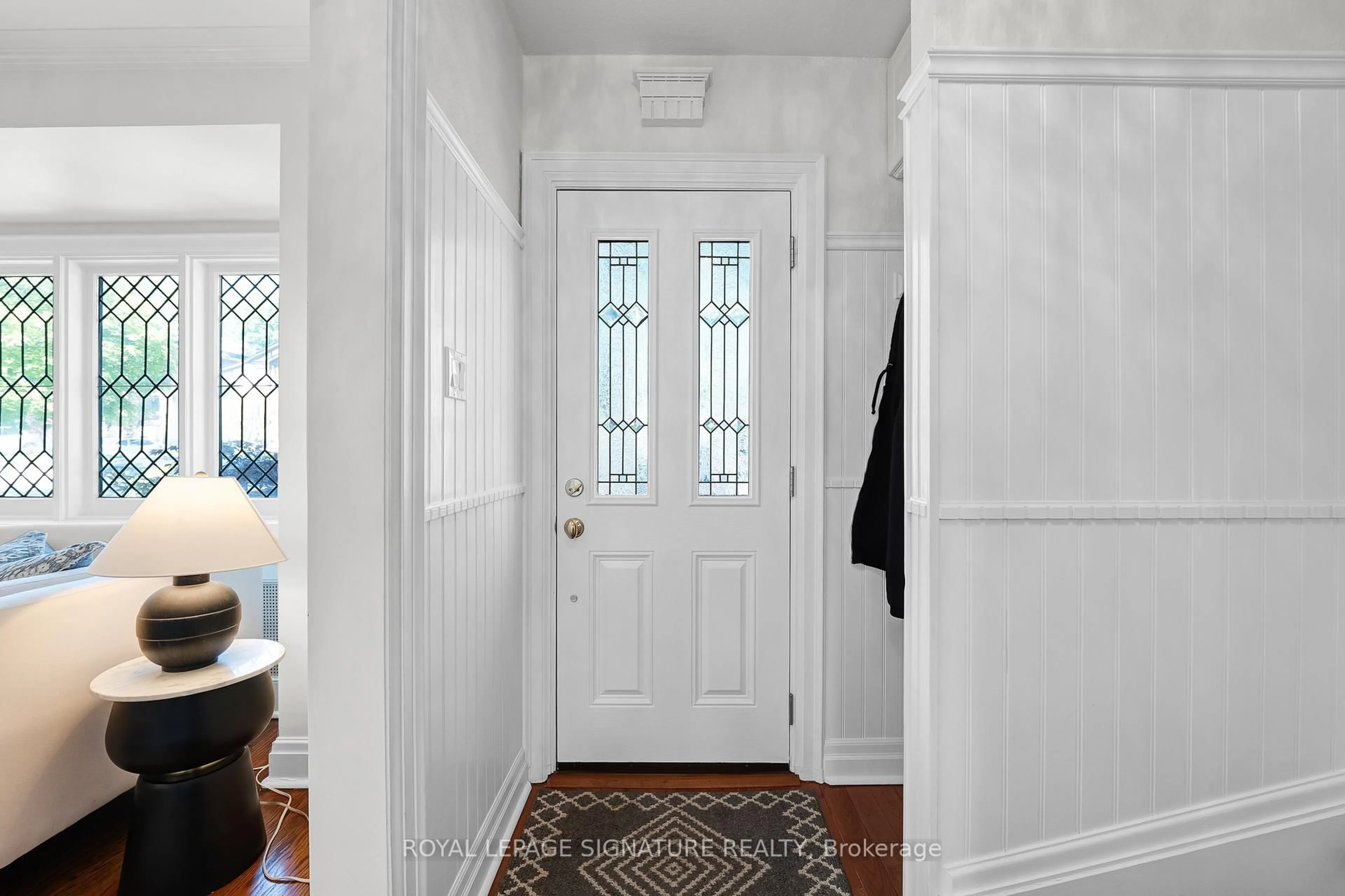 Indoor entryway for 41 Southvale Dr, Toronto Ontario M4G 1G1