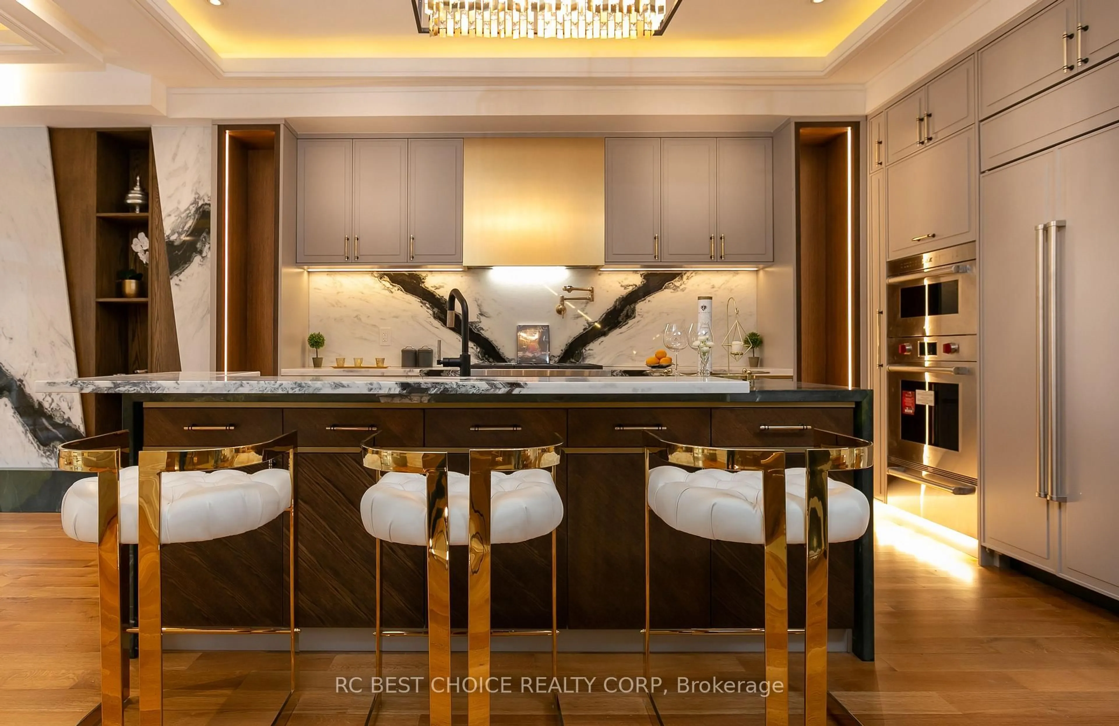 Contemporary kitchen, ceramic/tile floor for 184 Mcrae Dr, Toronto Ontario M4G 1T1