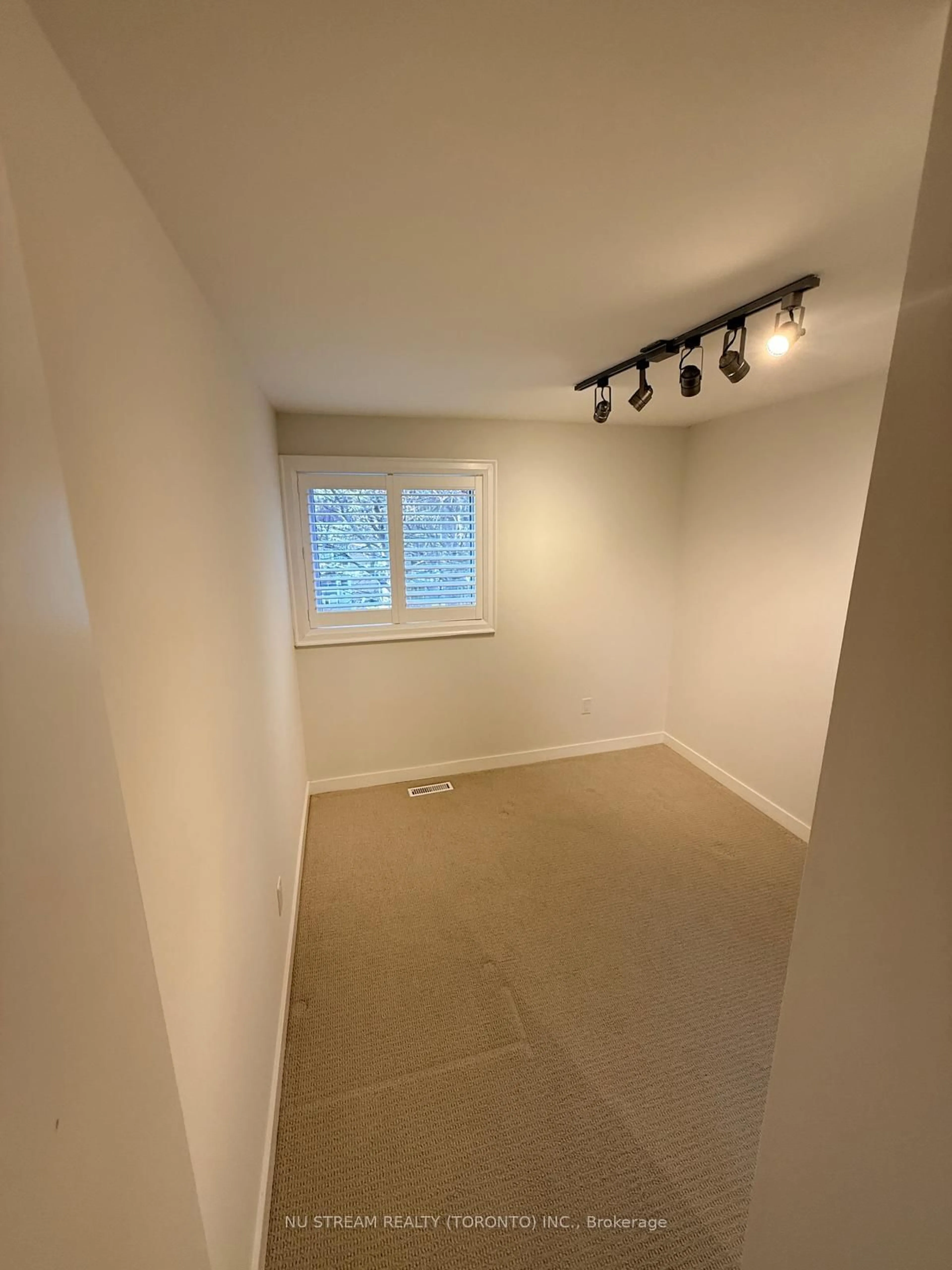 A pic of a room for 177 Rusty Crestway #189, Toronto Ontario M2J 2Y5