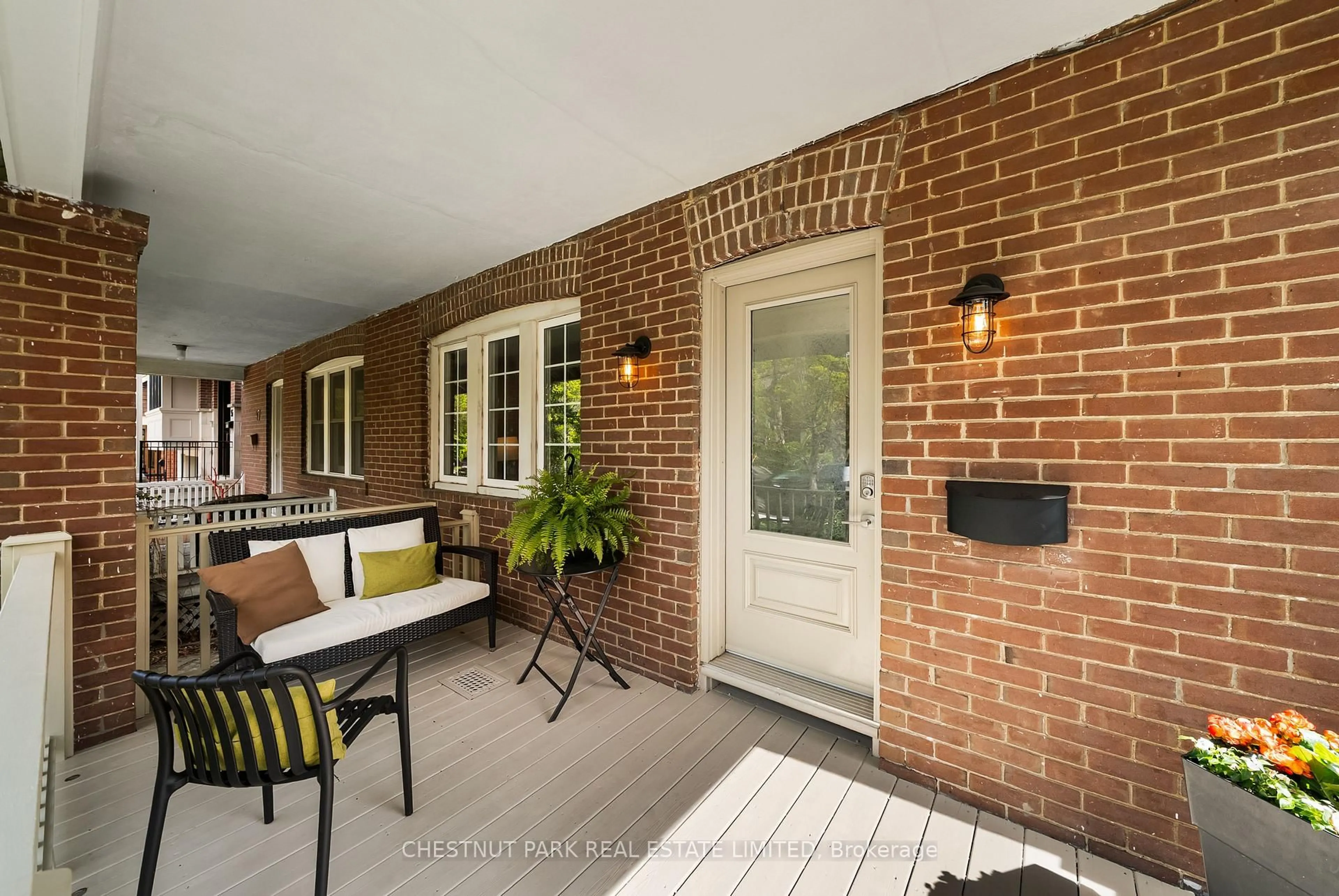 Patio, street for 99 Brookdale Ave, Toronto Ontario M5M 1P2