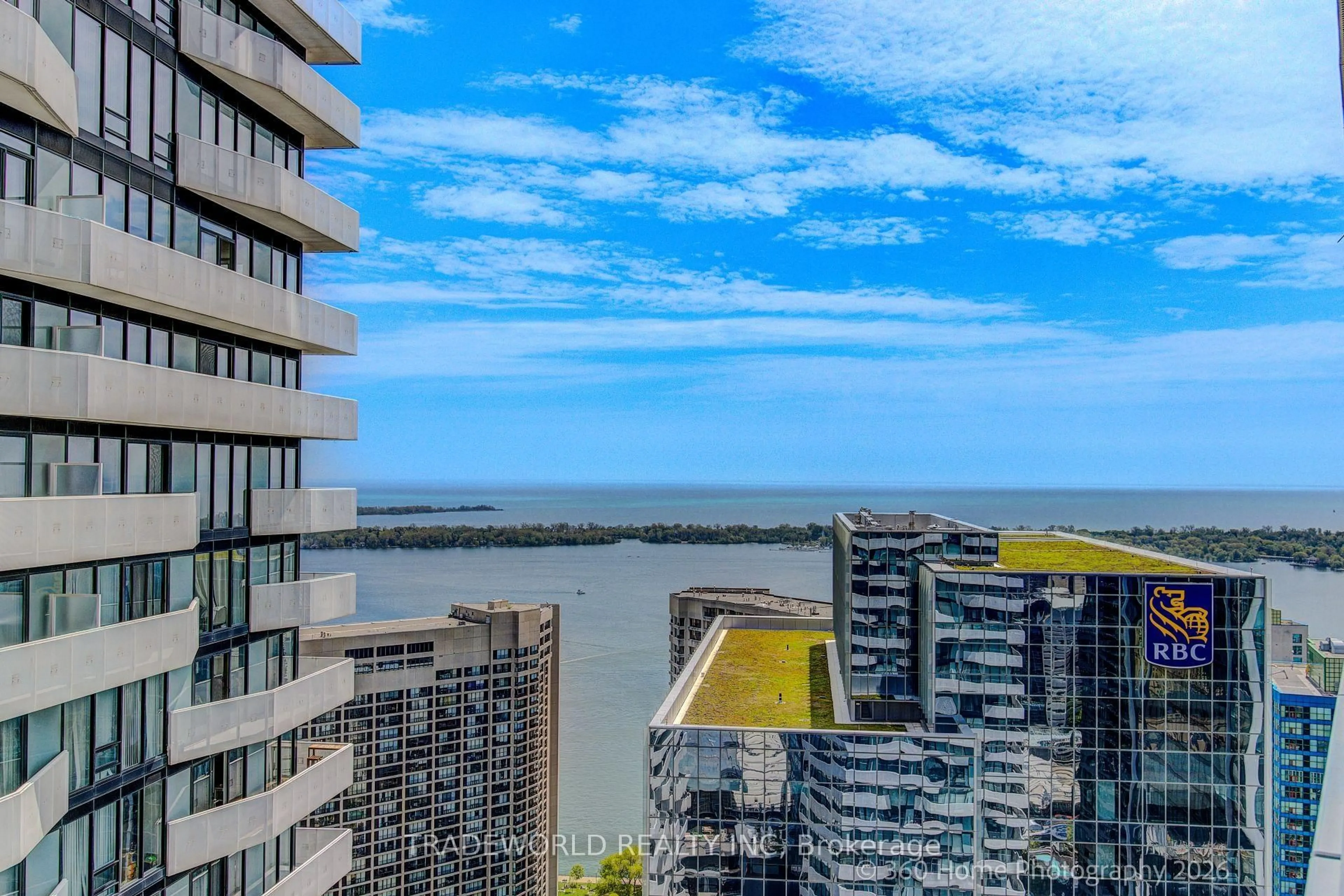Unknown for 100 Harbour St #4706, Toronto Ontario M5J 0B5