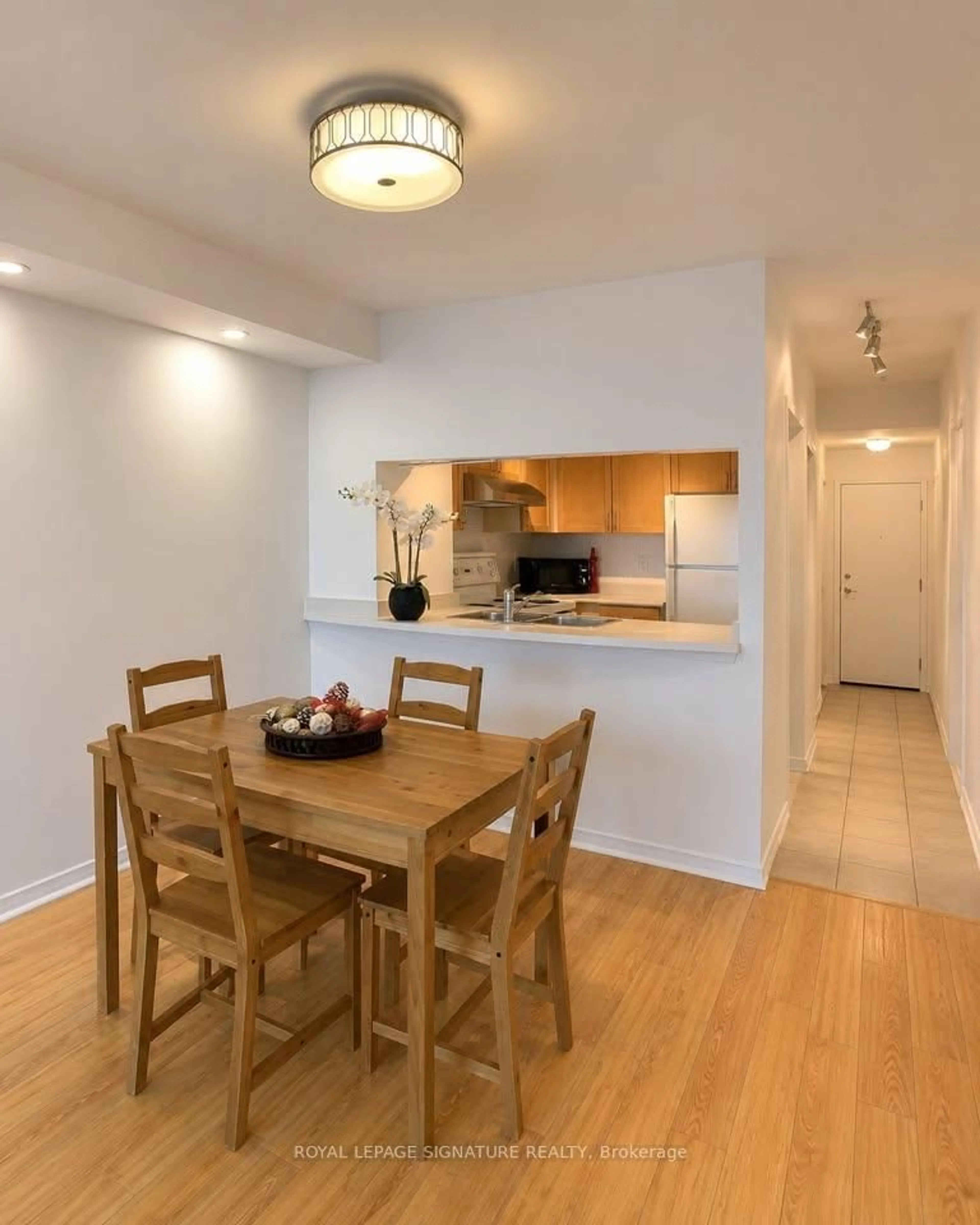 Unknown for 8 Hillcrest Ave #1908, Toronto Ontario M2N 6Y6