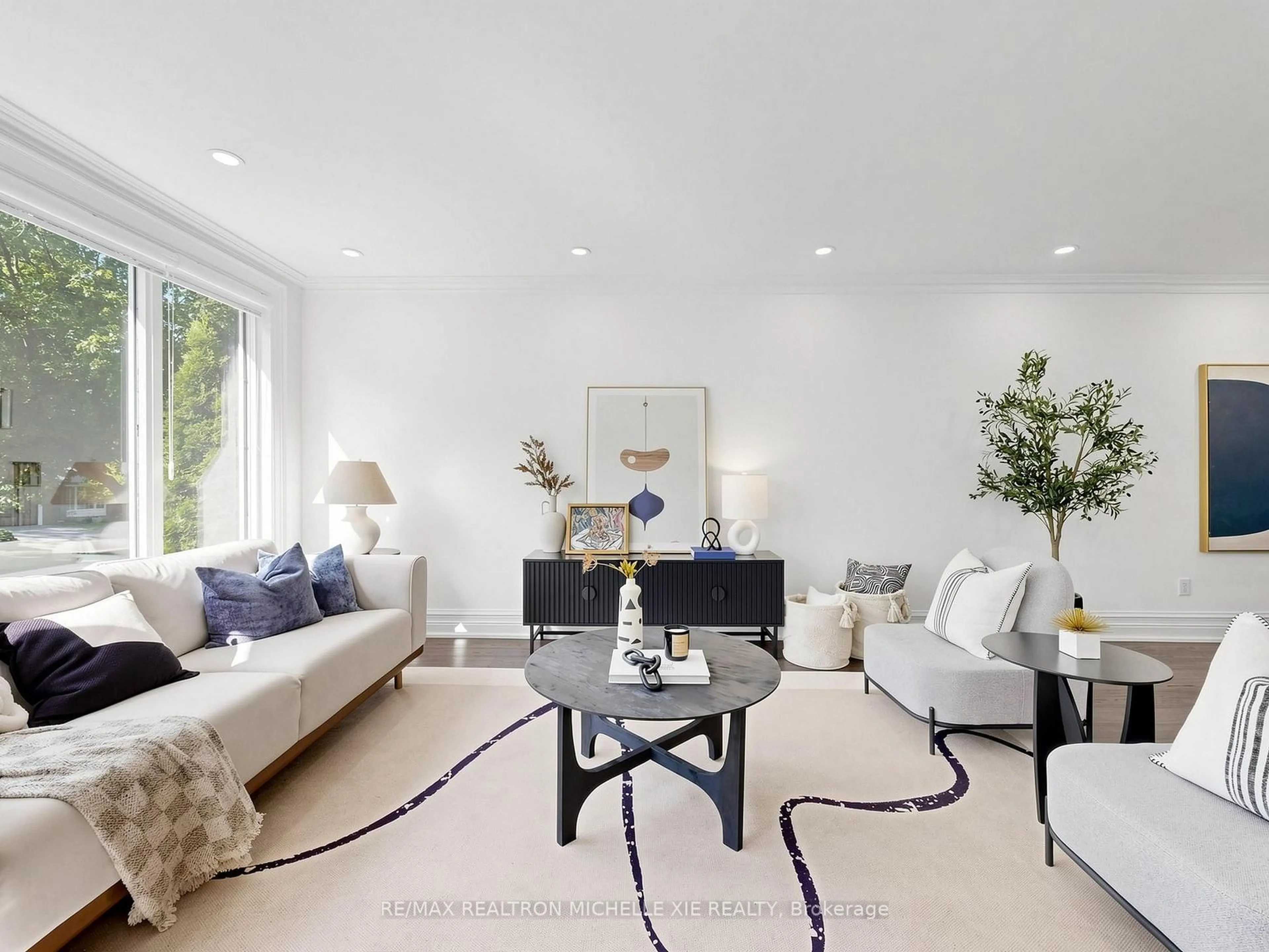 Living room with furniture, unknown for 8 Meadowglade Cres, Toronto Ontario M2J 1C7