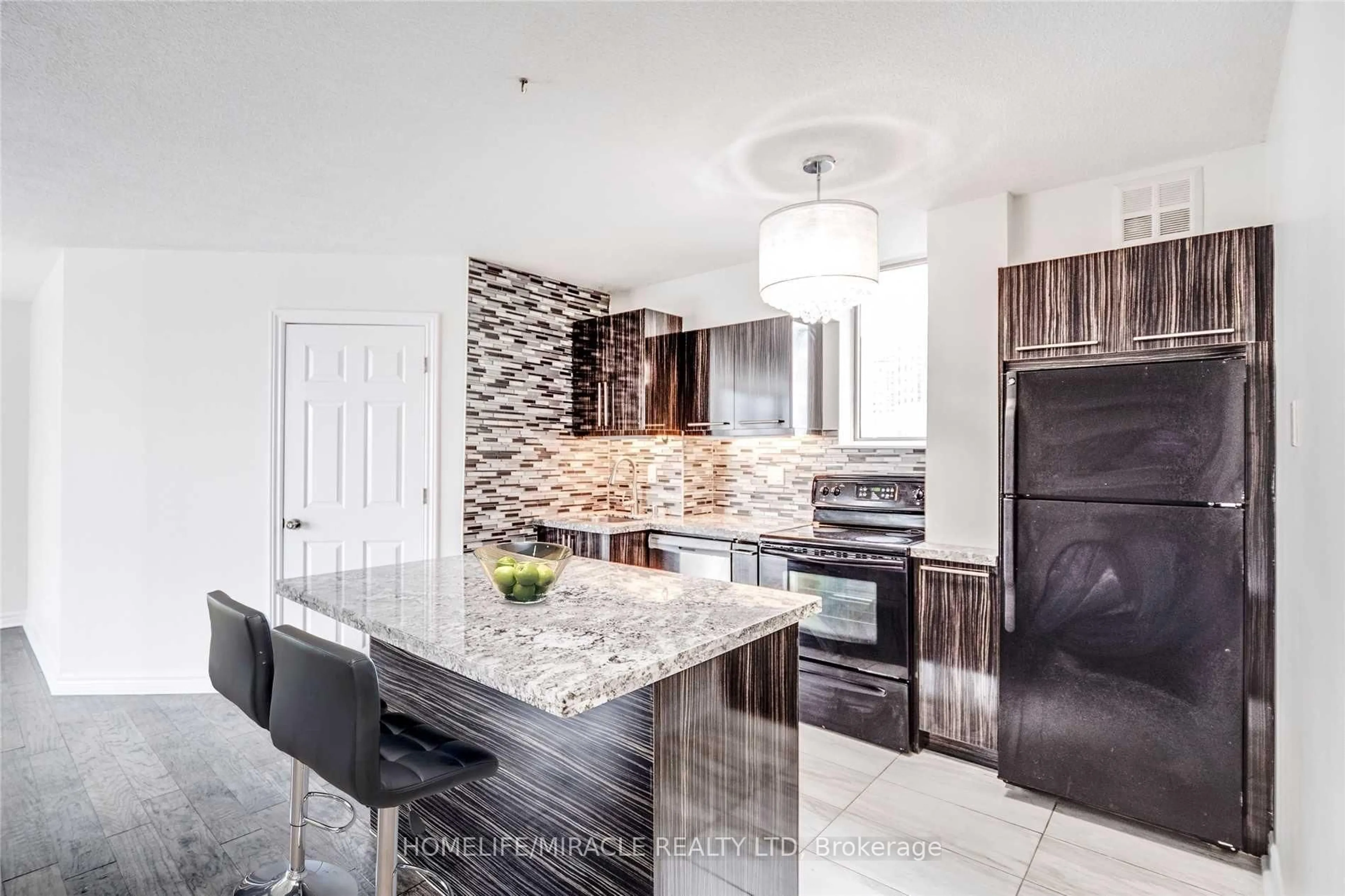 Contemporary kitchen, ceramic/tile floor for 95 Lombard St #605, Toronto Ontario M5C 2V3