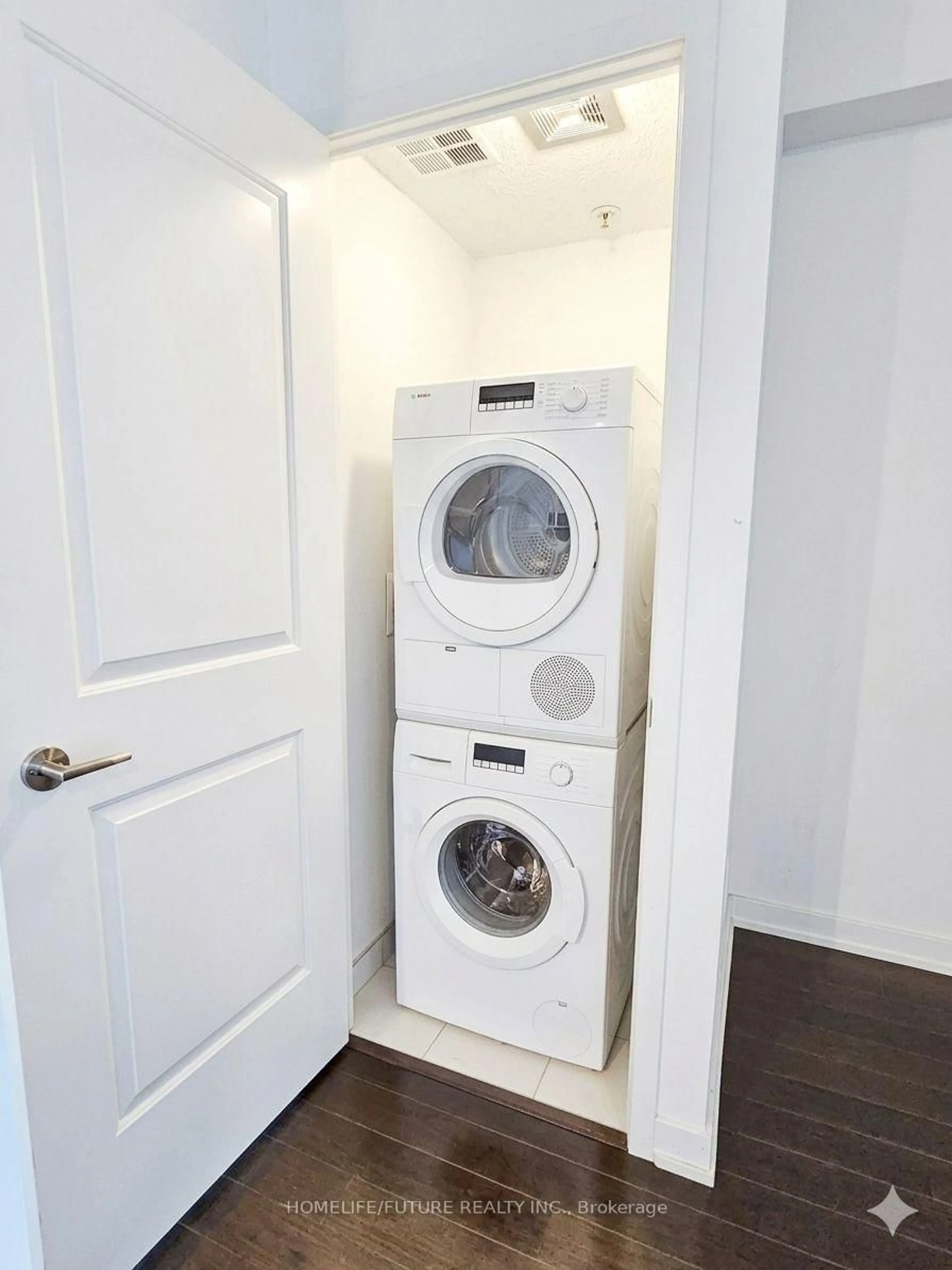 Laundry room for 1 The Esplanade Dr #2909, Toronto Ontario M5E 0A8
