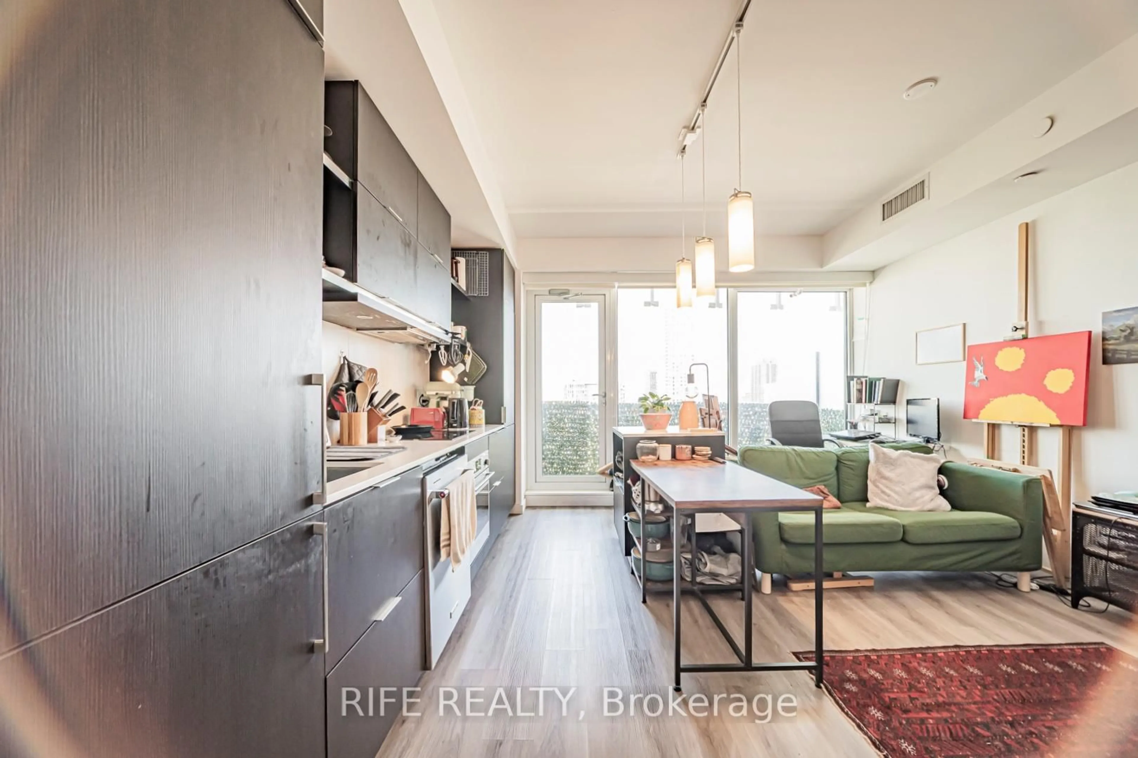 Open concept kitchen, unknown for 197 Yonge St #2204, Toronto Ontario M5B 0C1