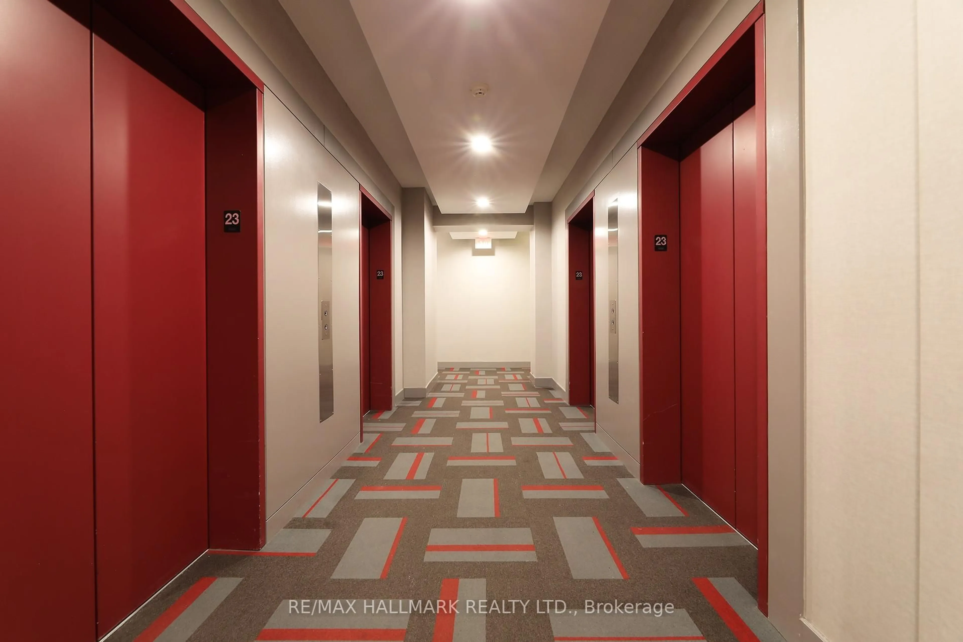 Indoor foyer for 120 Homewood Ave #2310, Toronto Ontario M4Y 2J3