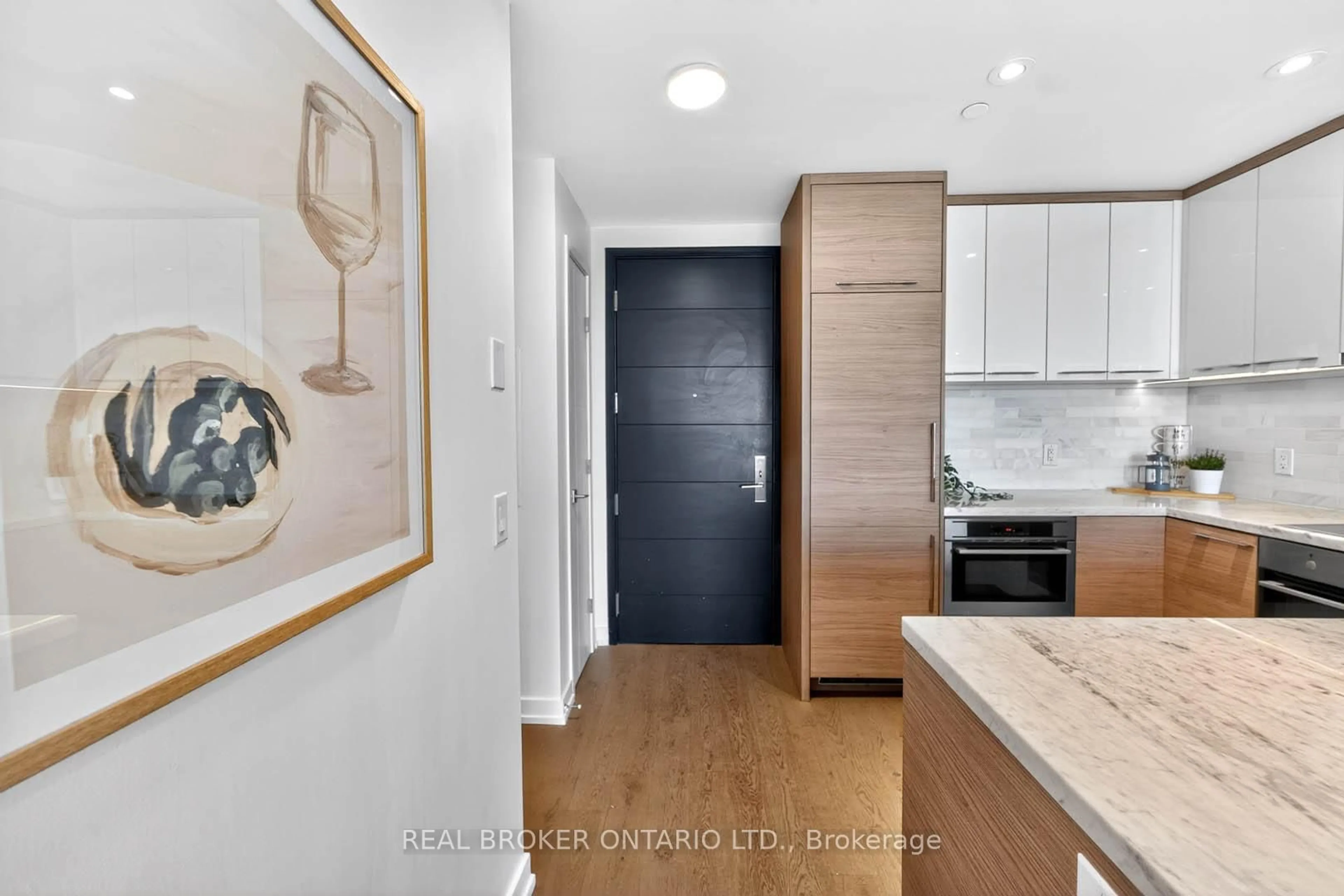 Unknown for 488 University Ave #3912, Toronto Ontario M5G 0C1