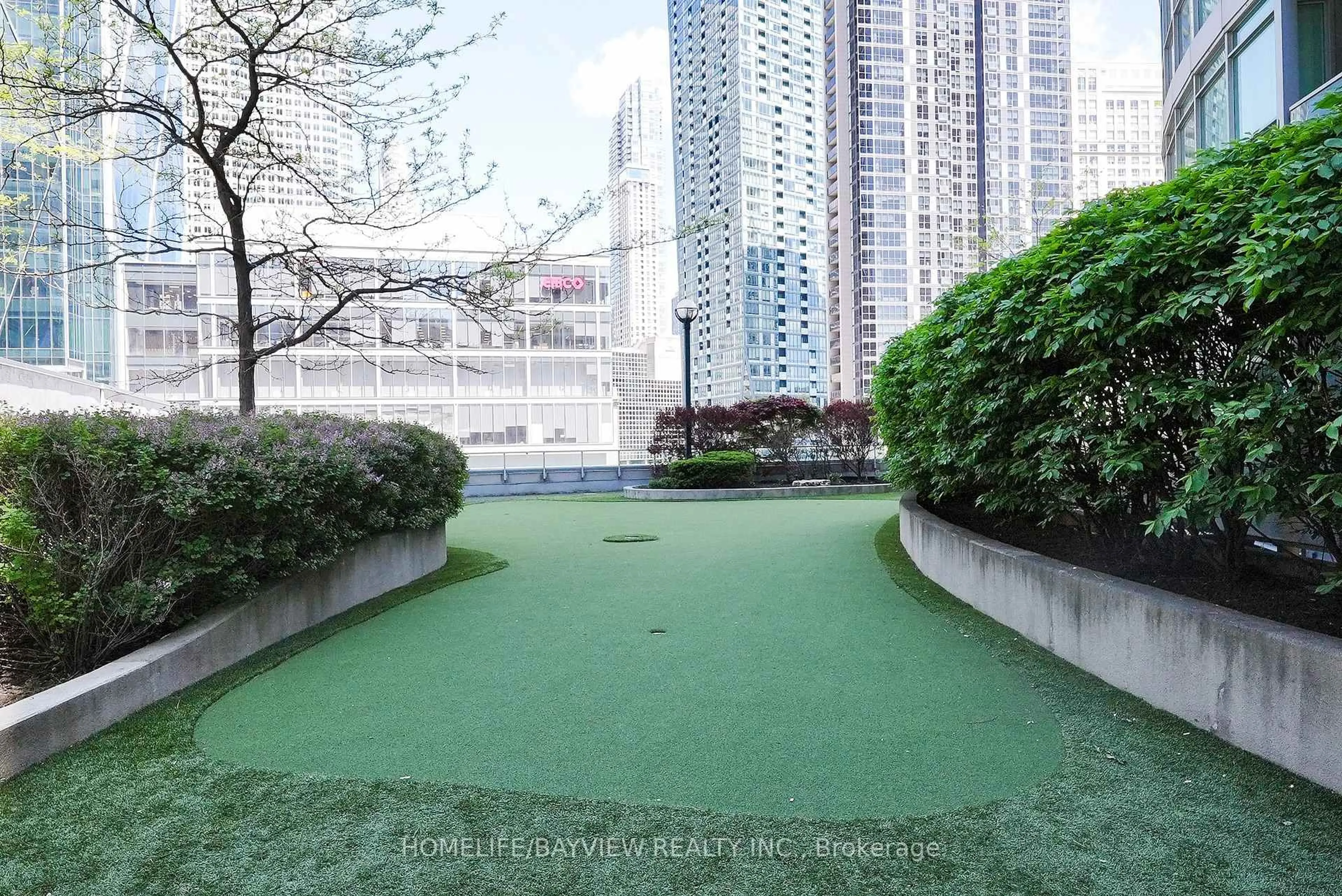 Patio, unknown for 18 Yonge St #915, Toronto Ontario M5E 1Z8