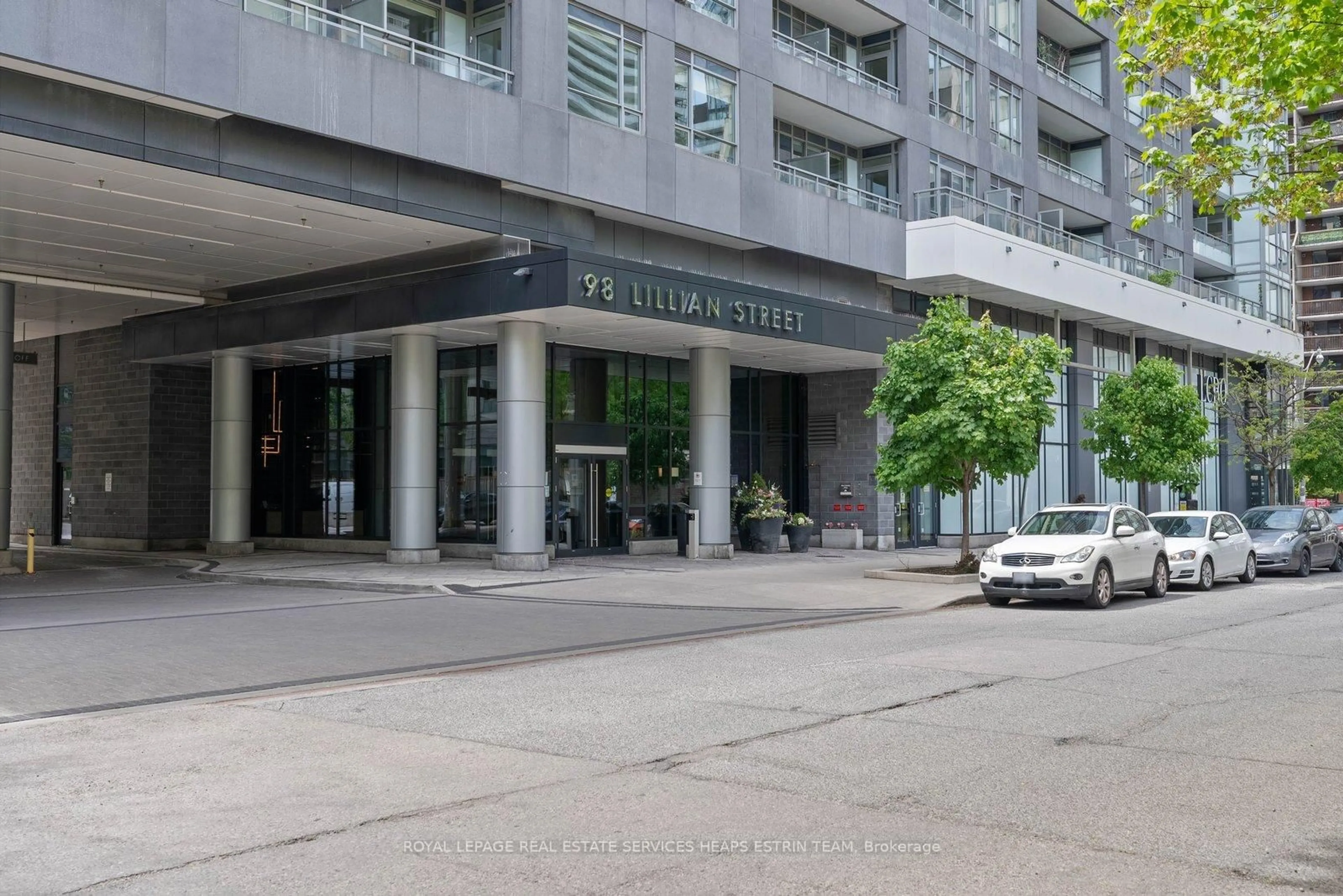 Patio, street for 98 Lillian St #613, Toronto Ontario M4S 0A5