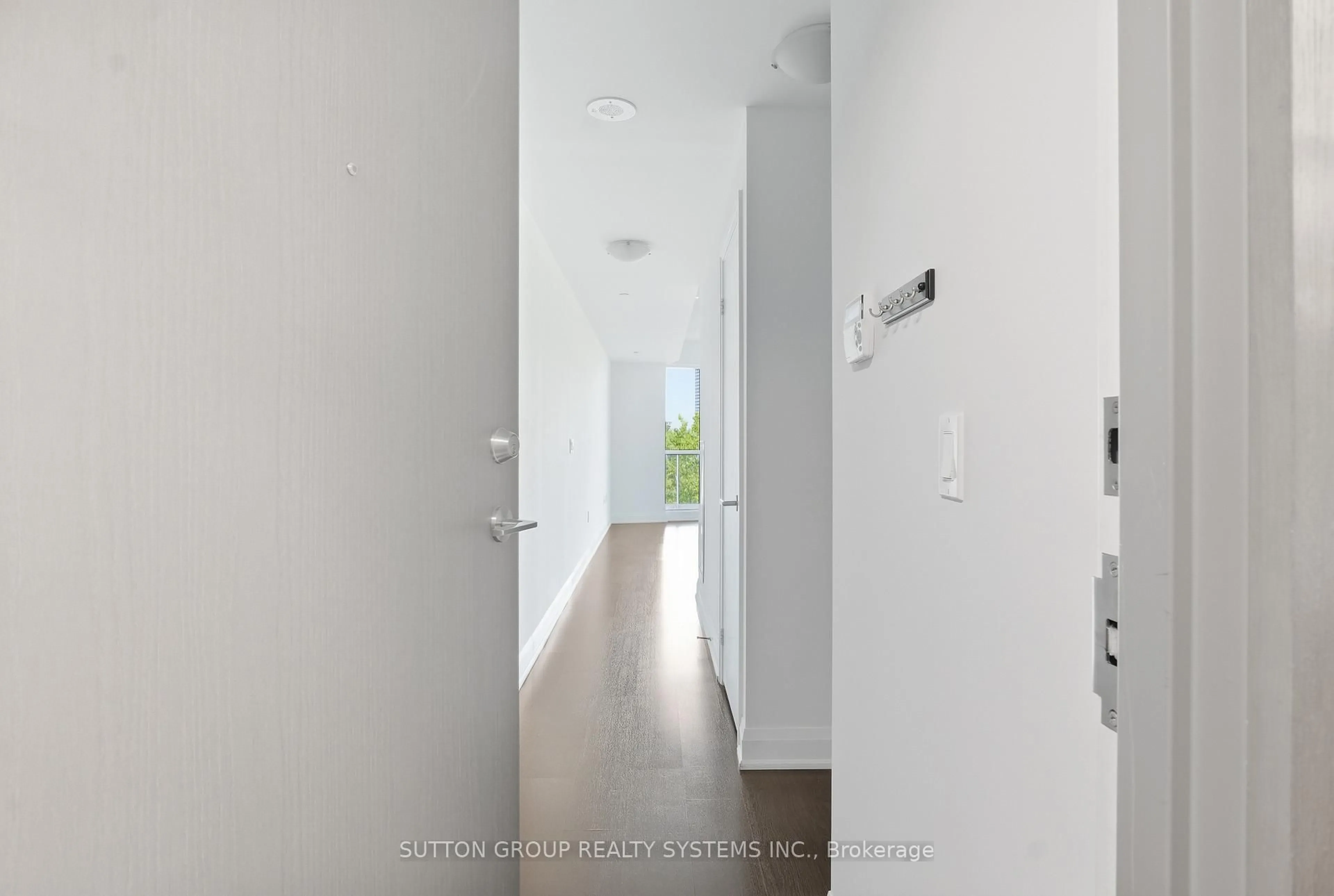 Indoor entryway for 160 Vanderhoof Ave #416, Toronto Ontario M4G 2G6