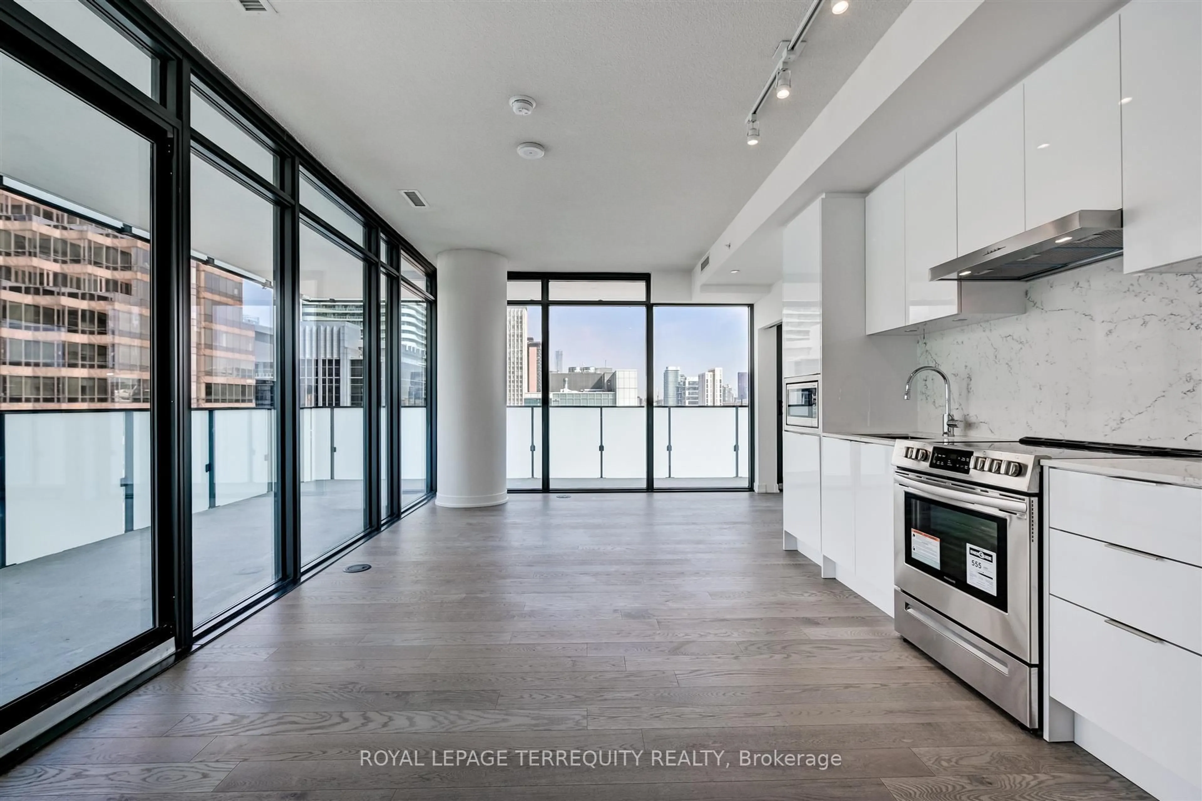 Open concept kitchen, unknown for 25 Richmond St #2911, Toronto Ontario M5C 0A6