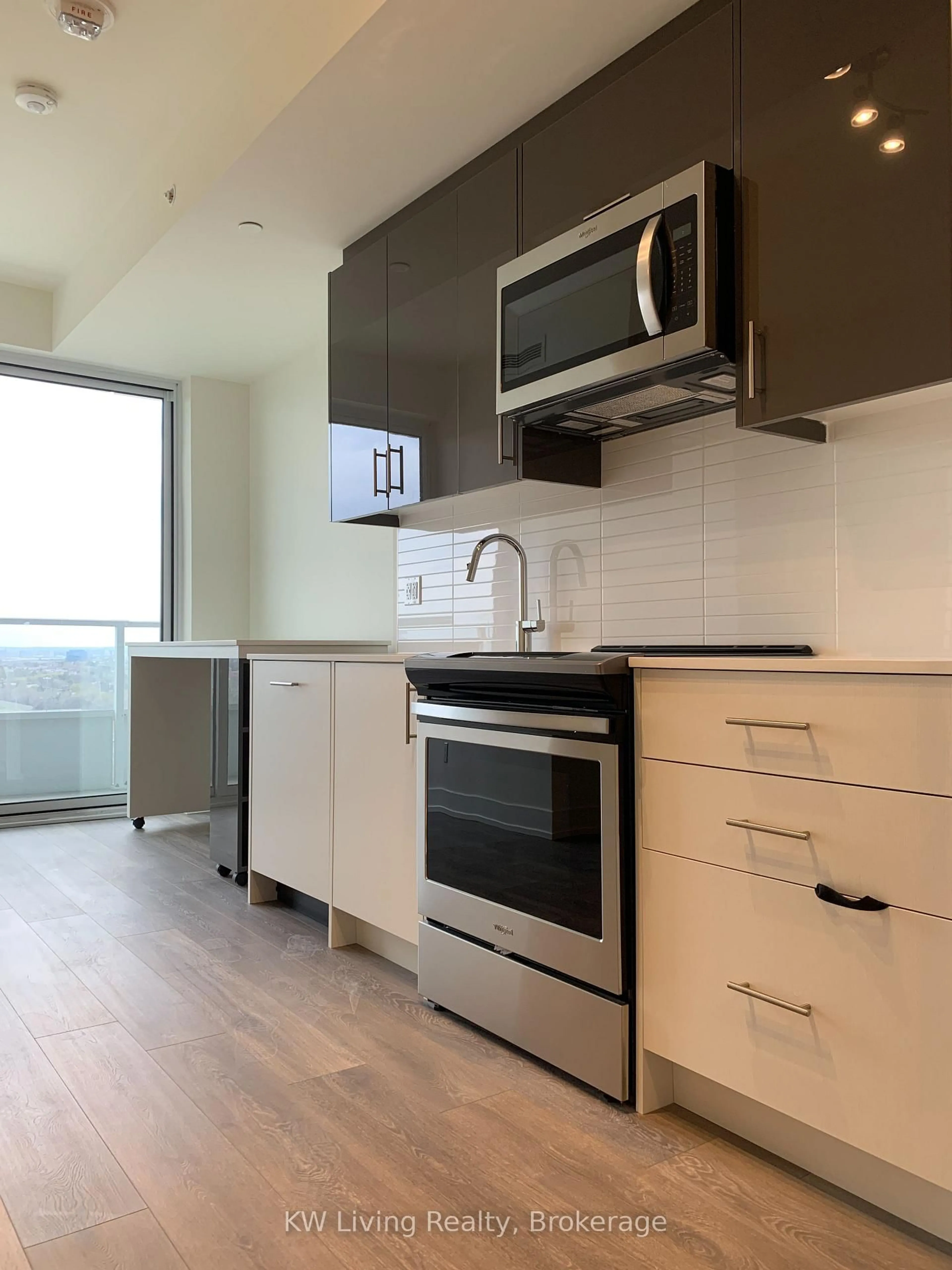 Standard kitchen, wood/laminate floor for 180 Fairview Mall Dr #1908, Toronto Ontario M2J 0G4