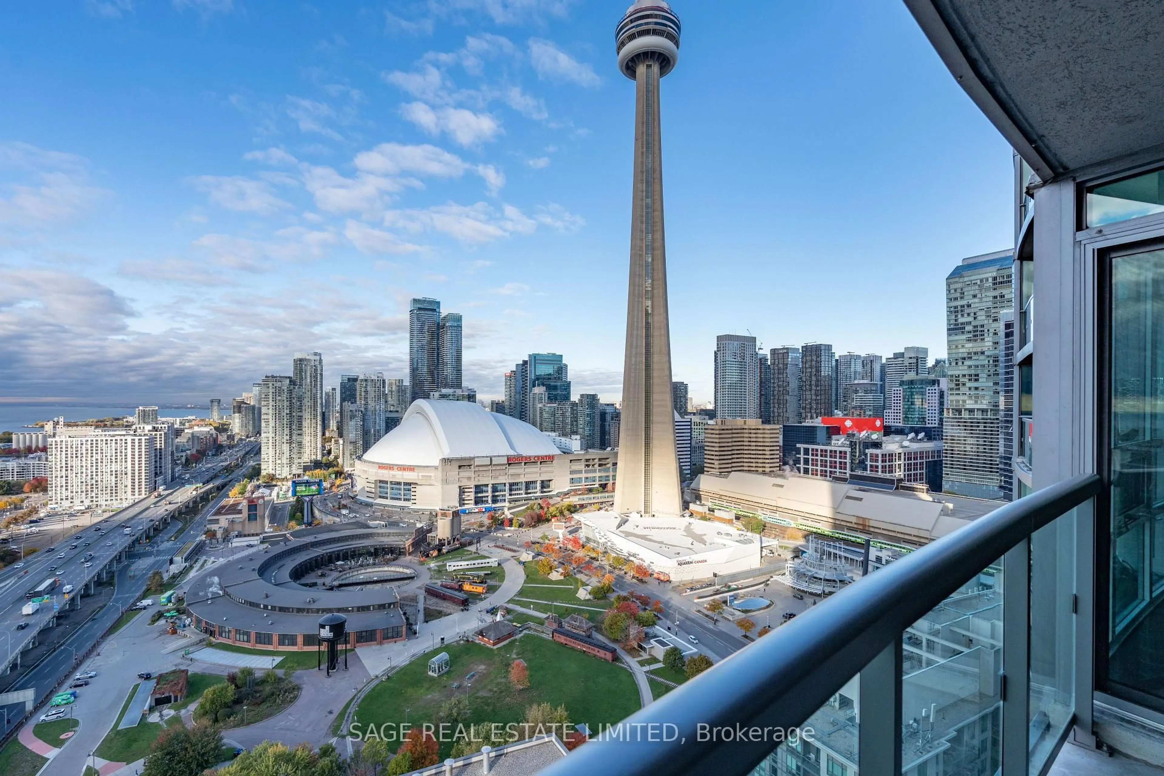 Unknown for 19 Grand Trunk Cres #3712, Toronto Ontario M5J 3A3
