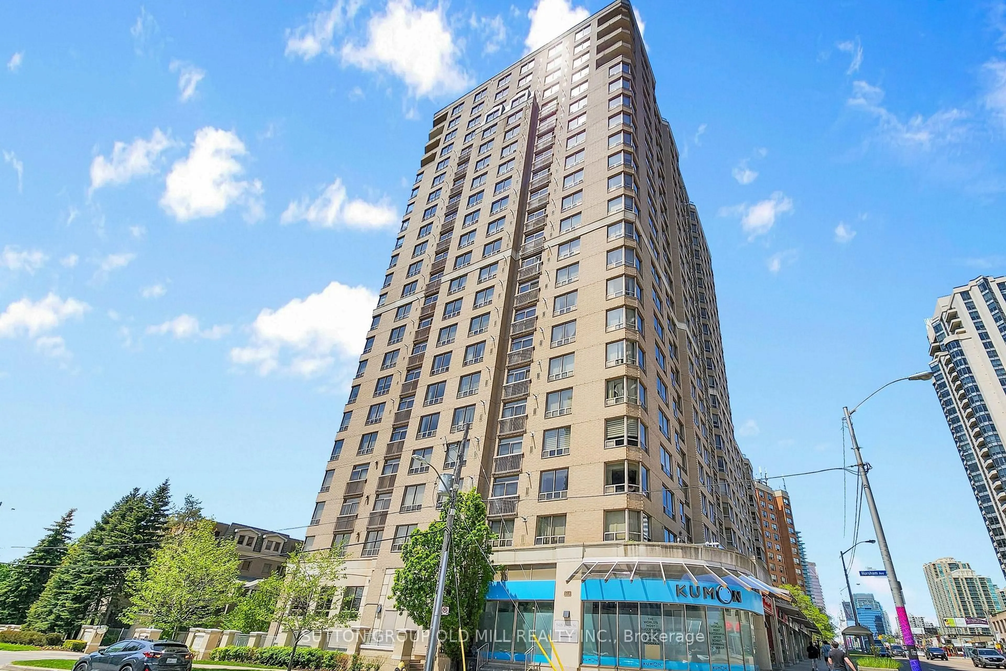 Patio, building for 5418 Yonge St #212, Toronto Ontario M2N 6X4