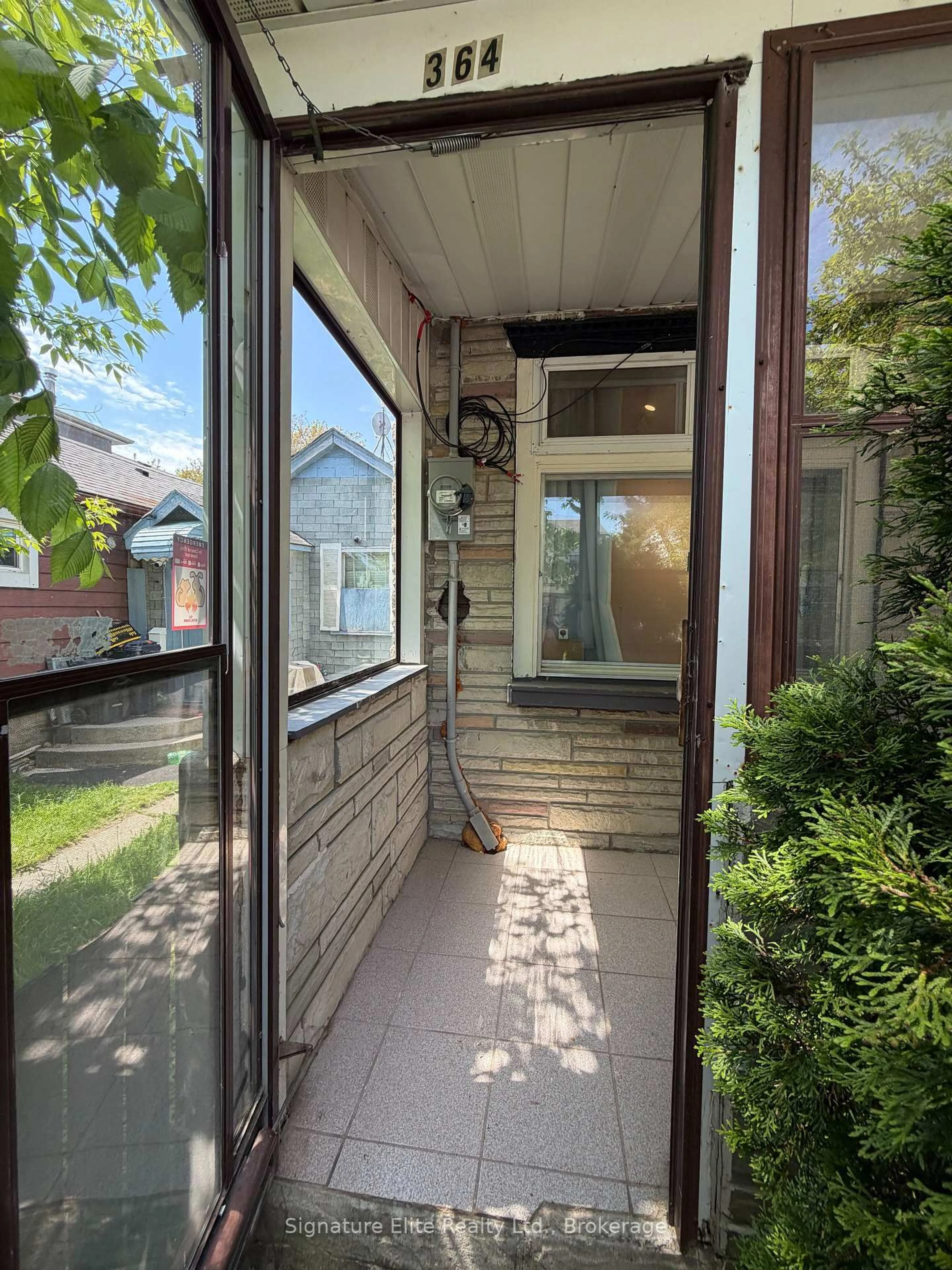 Unknown for 364 Winona Dr, Toronto Ontario M6C 3T3