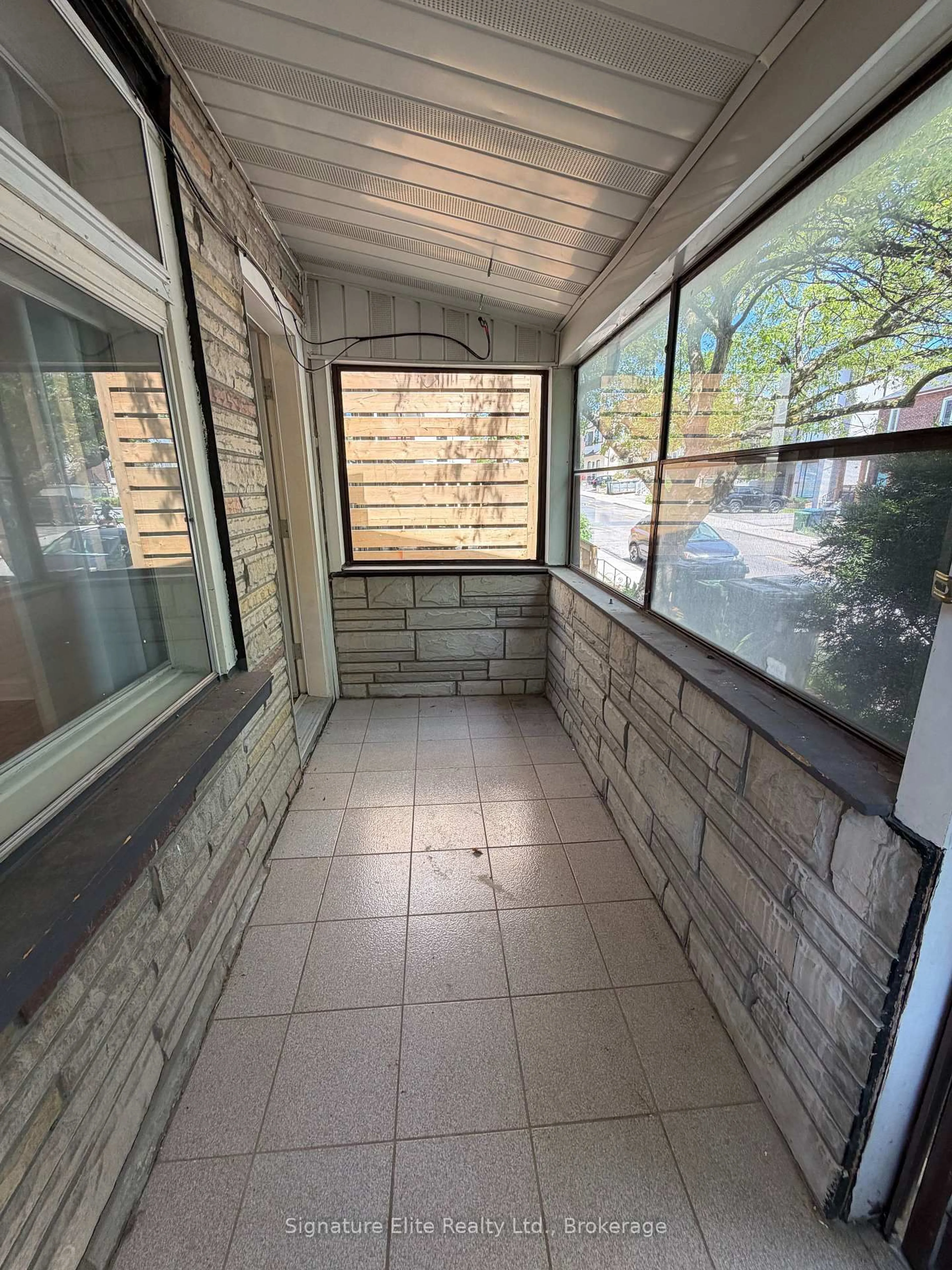 Patio, street for 364 Winona Dr, Toronto Ontario M6C 3T3