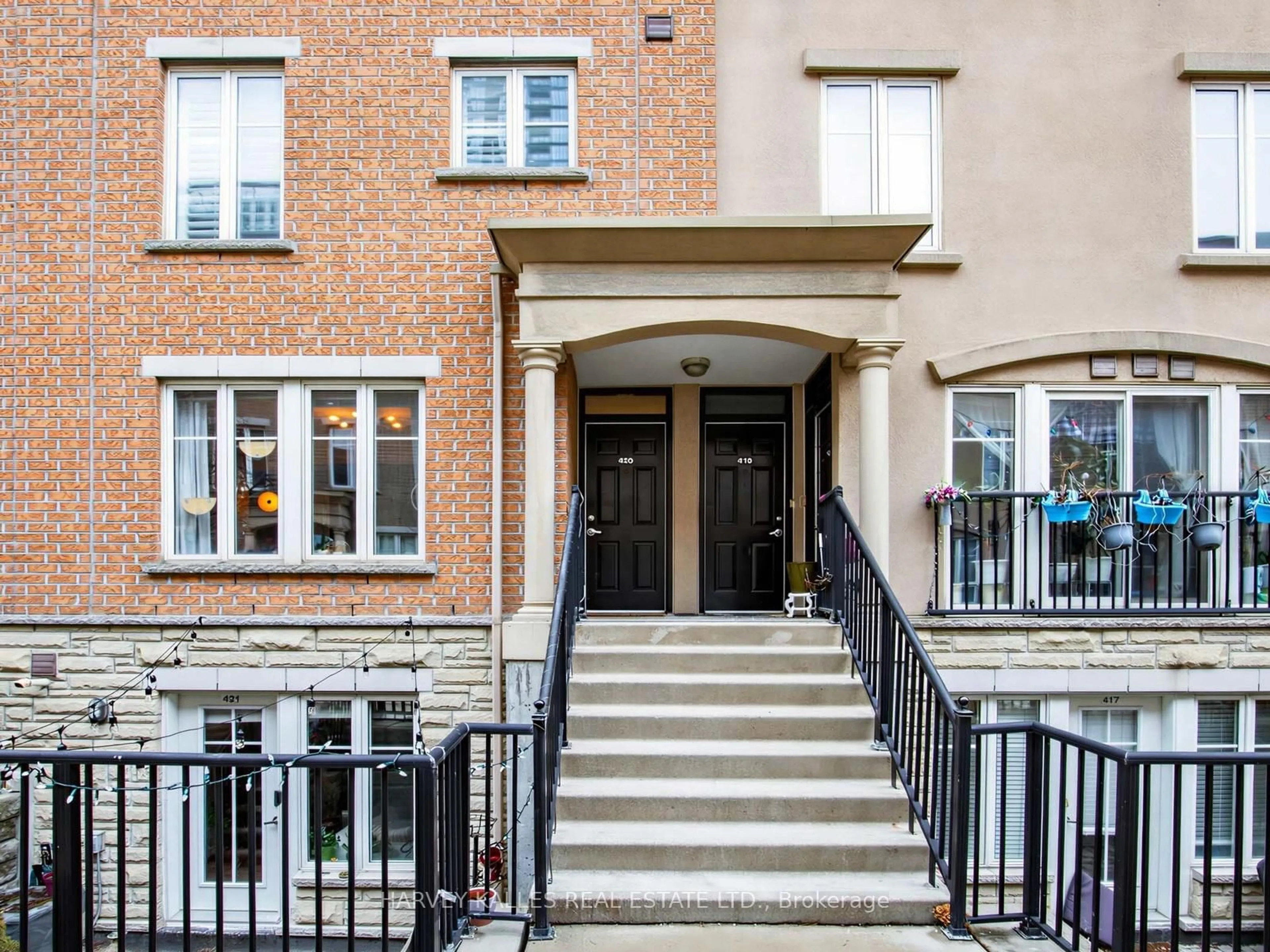 Unknown for 34 Western Battery Rd #420, Toronto Ontario M6K 3N9
