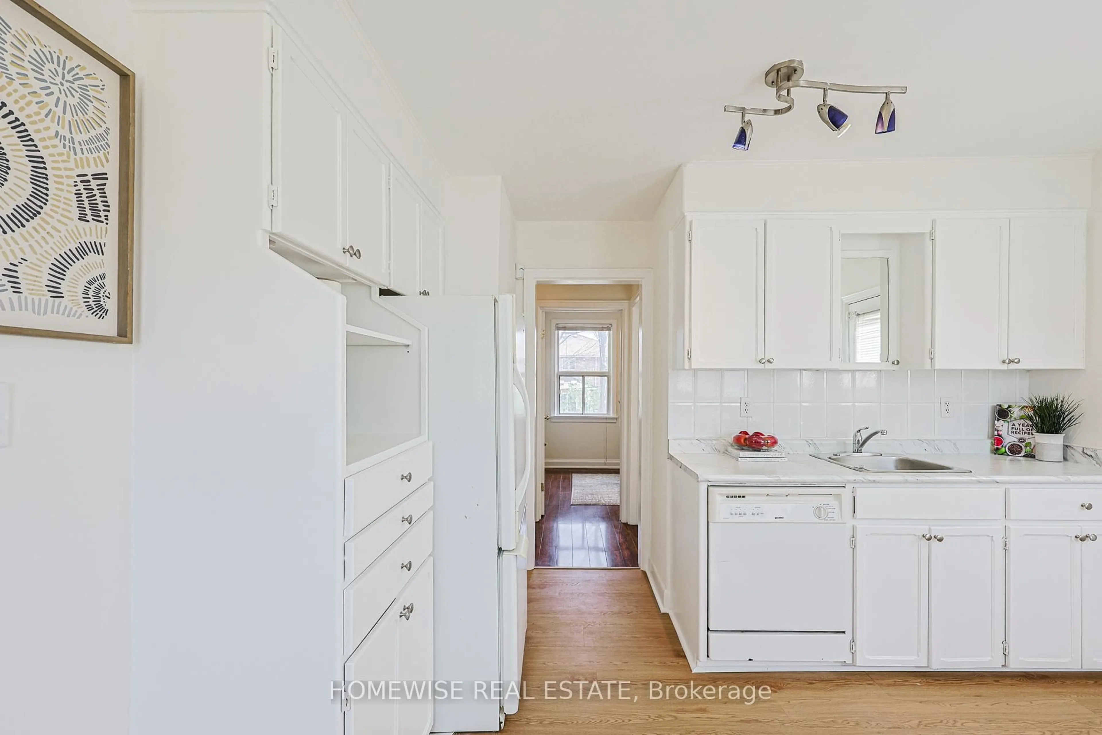 Standard kitchen, unknown for 159 Alfred Ave, Toronto Ontario M2N 3J3