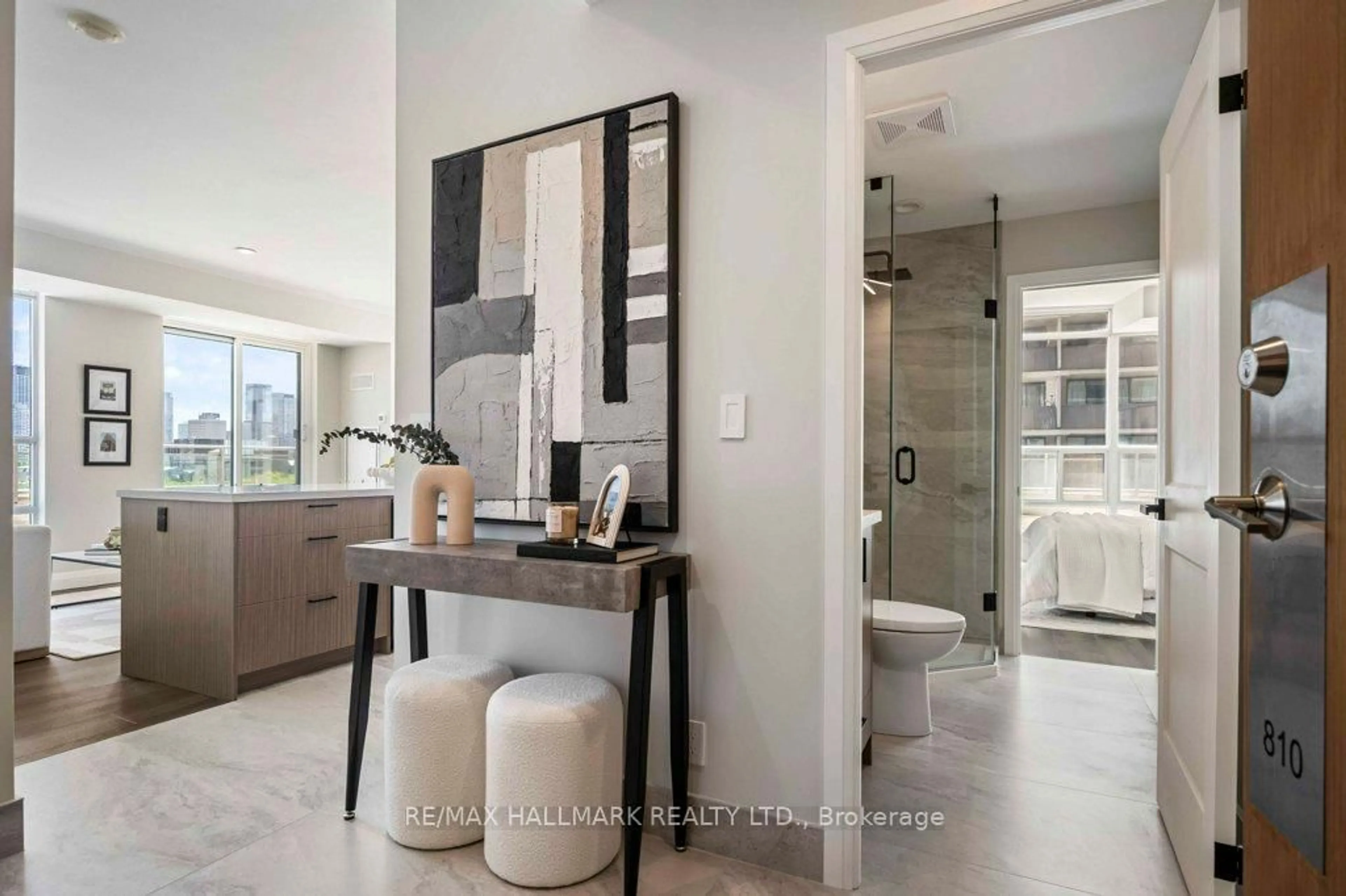 Contemporary bathroom, ceramic/tile floor for 736 Spadina Ave #810, Toronto Ontario M5J 2J6