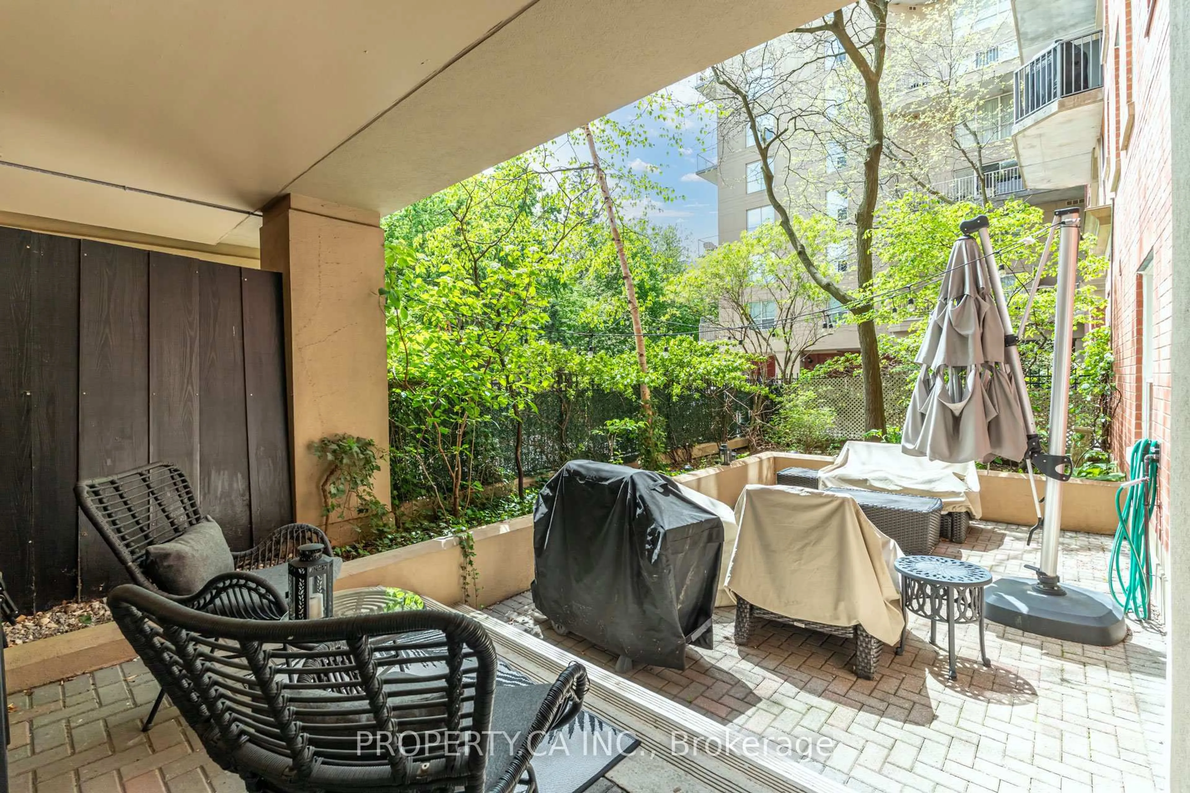 Patio, street for 139 Merton St #129, Toronto Ontario M4S 3G7